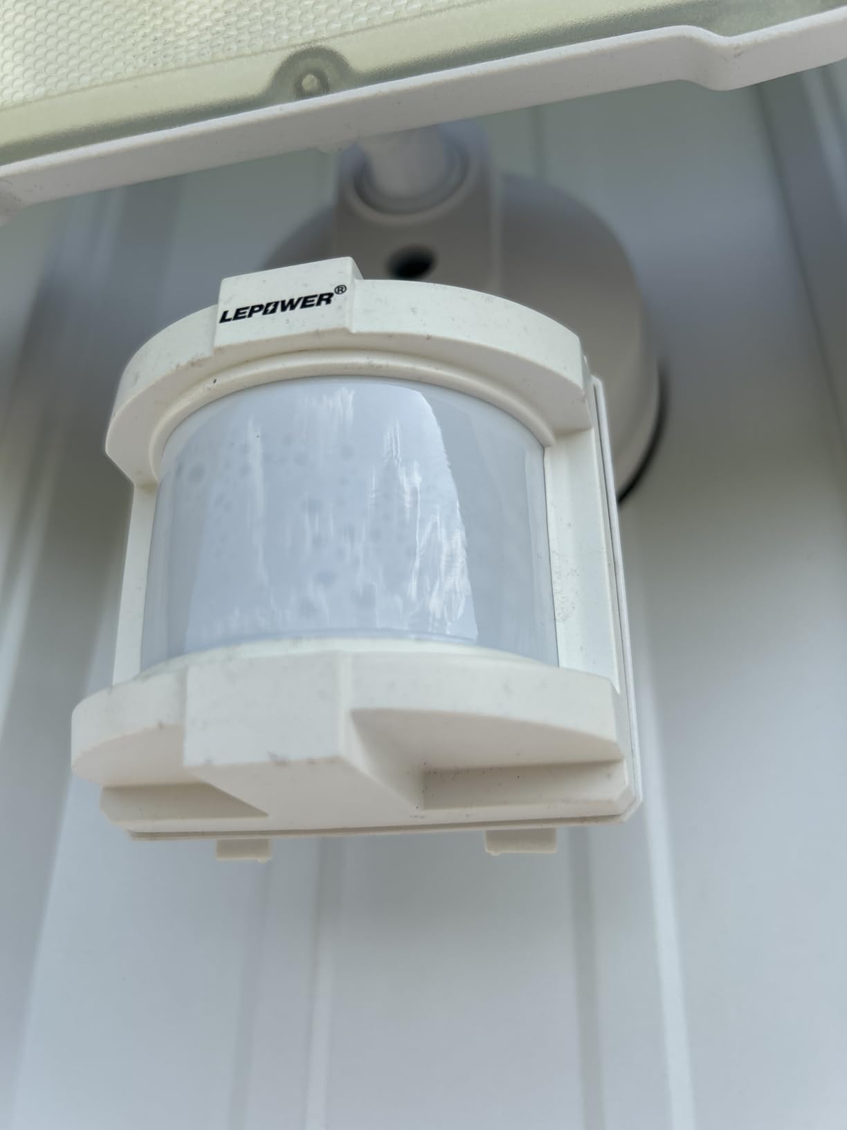 LEPOWER LED Security Light Motion Sensor Outdoor Lights, Bright 38W 4200LM | 72 FT Range, 180° Motion Sensor, 5500K, 3 Head Detected Waterproof Flood Light for Garage, Yard, Porch customer photo 2