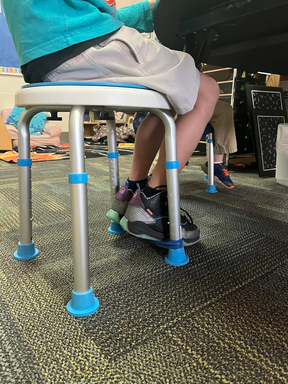Vaunn Medical Tool-Free Assembly Adjustable Swivel Shower Stool Seat Bench with Anti-Slip Rubber Tips for Safety and Stability customer photo 1