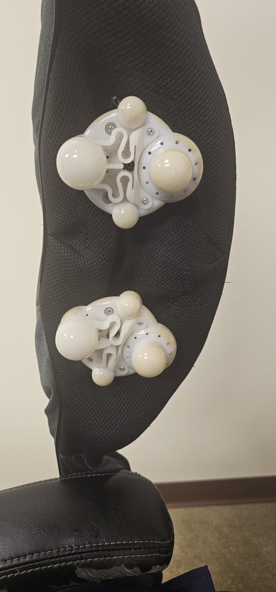 Etekcity FSA Eligible Cordless Neck Massager for Pain Relief Deep Tissue customer photo 2