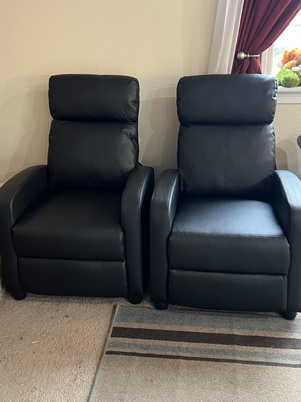 Yaheetech Recliner Chair Set of 2, PU Leather Upholstered Reclining Sofa Chair with Pocket Springs for Living Room, Home Theater Seating, Black customer photo 2