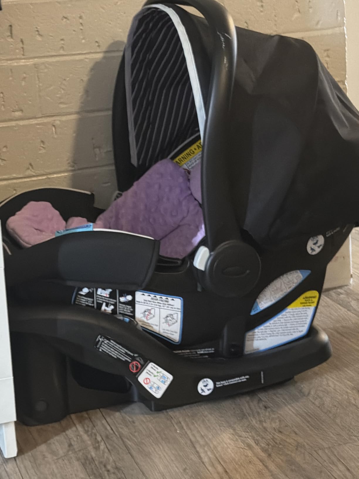 Graco SnugRide Lite LX Infant Car Seat, Lightweight Rear-Facing Seat for Babies 4-30 lb, 4-Position Adjustable Base, Latch Installation & ProtectPlus Engineered, Studio customer photo 2