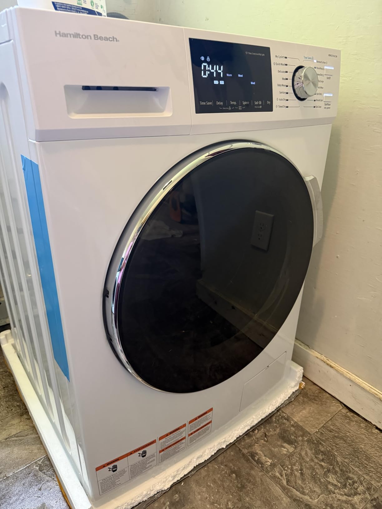 HAMILTON BEACH Washer and Dryer Combo 2.7 cu ft - White customer photo 2