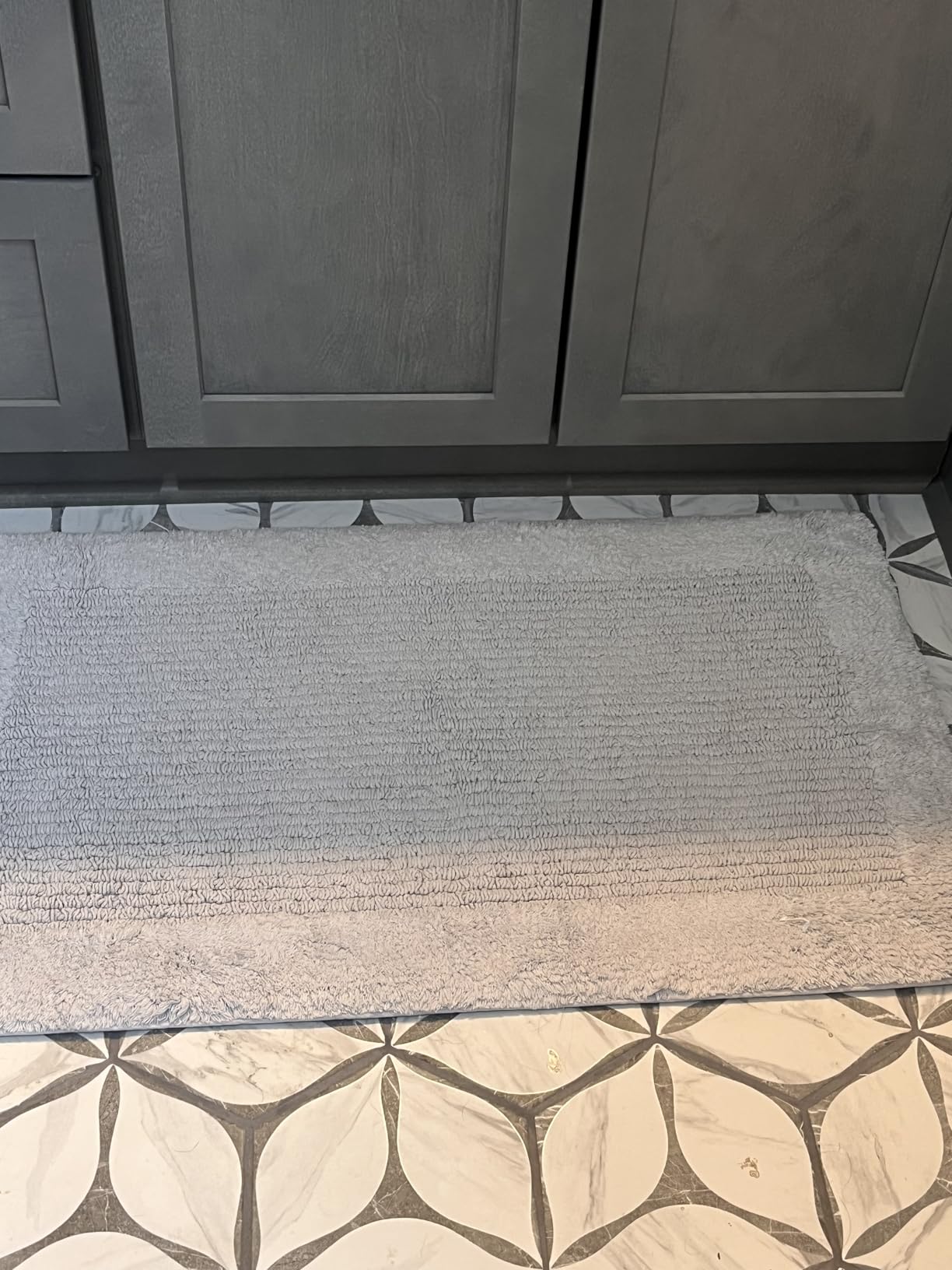 Madison Park Splendor Reversible 100% Cotton Bath Rug, 21 x 34, White | Tufted Bathroom Mat, 3000 GSM, Hotel Quality, Luxurious Plush, Medium Pile, Absorbent, Quick Dry, OEKO-TEX, Shower Room Decor customer photo 2