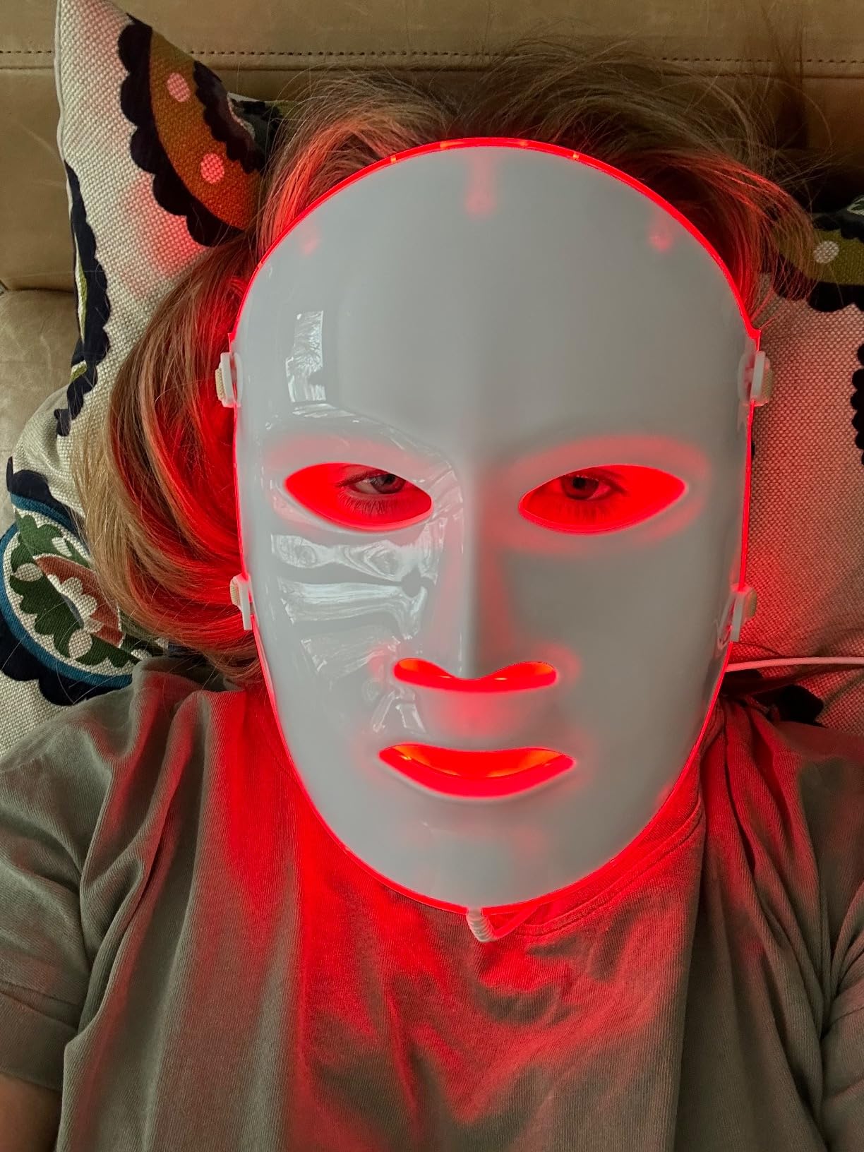 Aphrona® | FDA cleared Moonlight LED Facial Mask Skin Care Mask, LED Light Therapy for face, Red light Blue light for Acne Removal Wrinkle Reduction，450 Powerful LED Chips customer photo 2