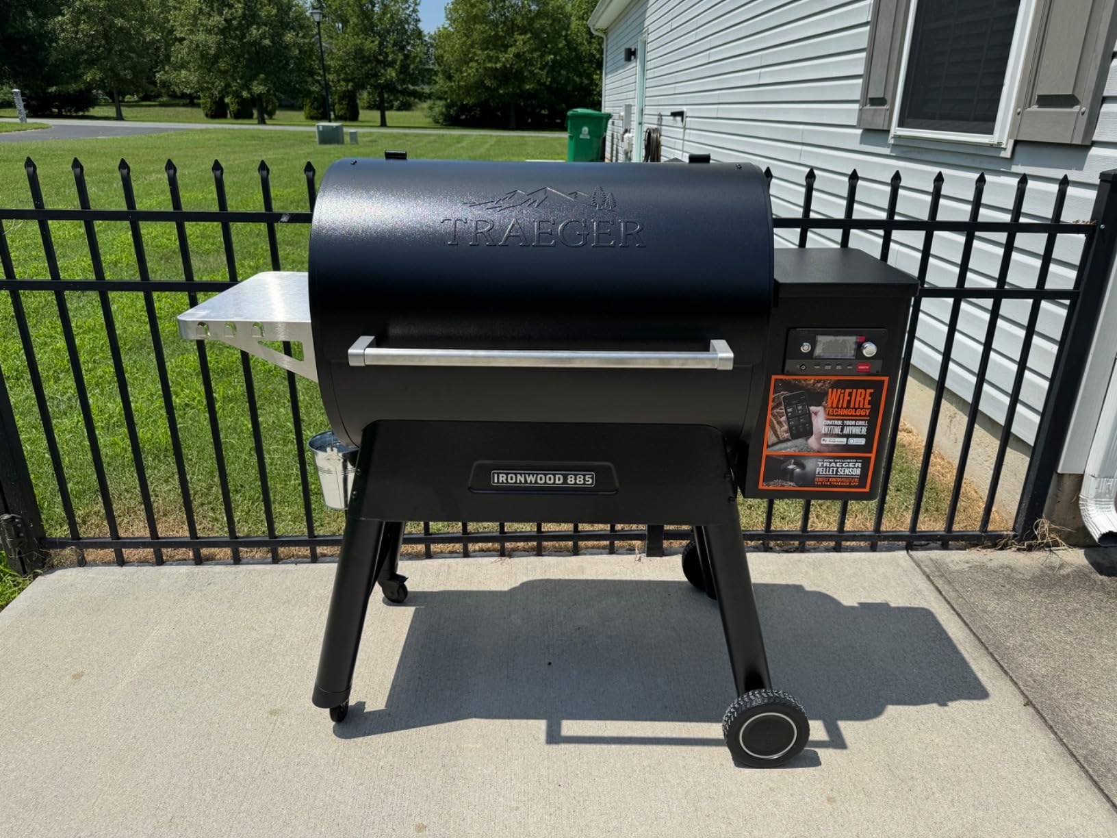 Traeger Ironwood 885 Wood Pellet Grill & Smoker, 885 Sq In, WiFi, Super Smoke Mode, D2 Controller, 500F Max, 6-in-1 customer photo 1