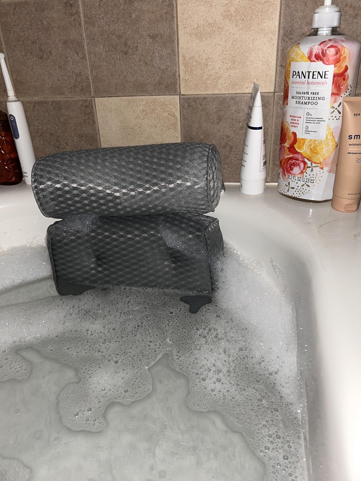 AEROiVi Luxury Bath Pillows for Tub Soft Mesh Strong 6 Suction Cups White | Bath Pillow with laundry bag head and neck support Relaxing Bath Washable Quick-Dry Bath Accessories Spa Gifts customer photo 1