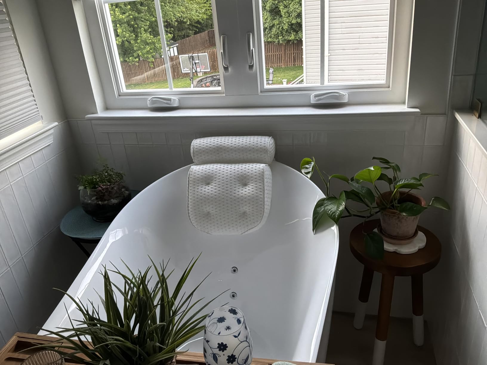 AEROiVi Luxury Bath Pillows for Tub Soft Mesh Strong 6 Suction Cups White | Bath Pillow with laundry bag head and neck support Relaxing Bath Washable Quick-Dry Bath Accessories Spa Gifts customer photo 2