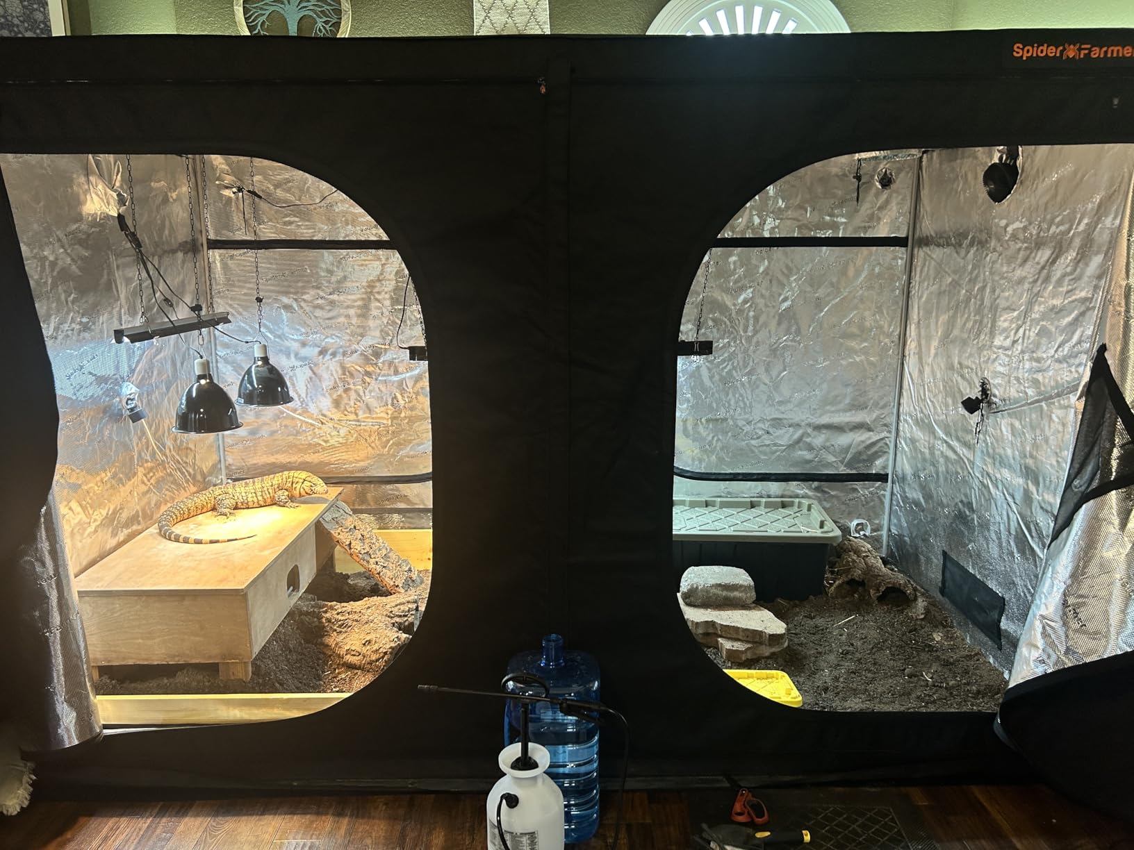 Spider Farmer 2.3x2.3 Grow Tent, 28