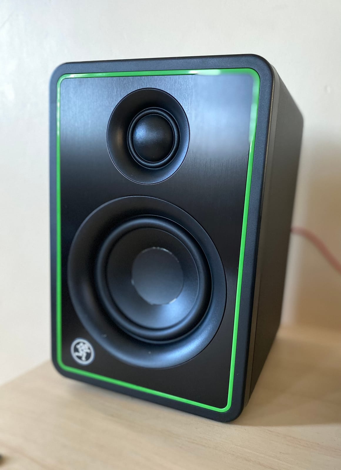 Mackie CR-X Series, 3.5-Inch Multimedia Monitors with Professional Studio-Quality Sound - Pair (CR3-X) customer photo 2