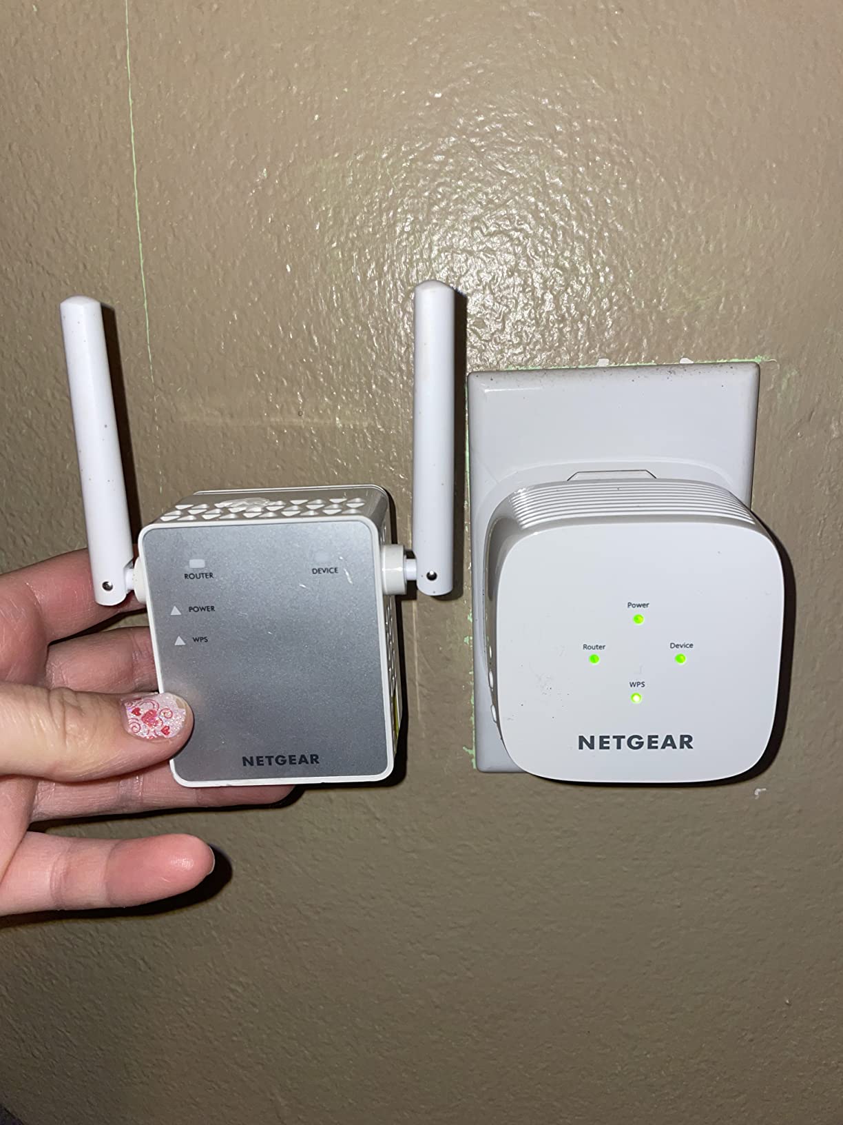 NETGEAR WiFi Mesh Range Extender (EX5000) - Covers up to 1,000 sq.ft. and 15 Devices with AC1200 Dual Band Wireless Signal Booster & Repeater customer photo 1