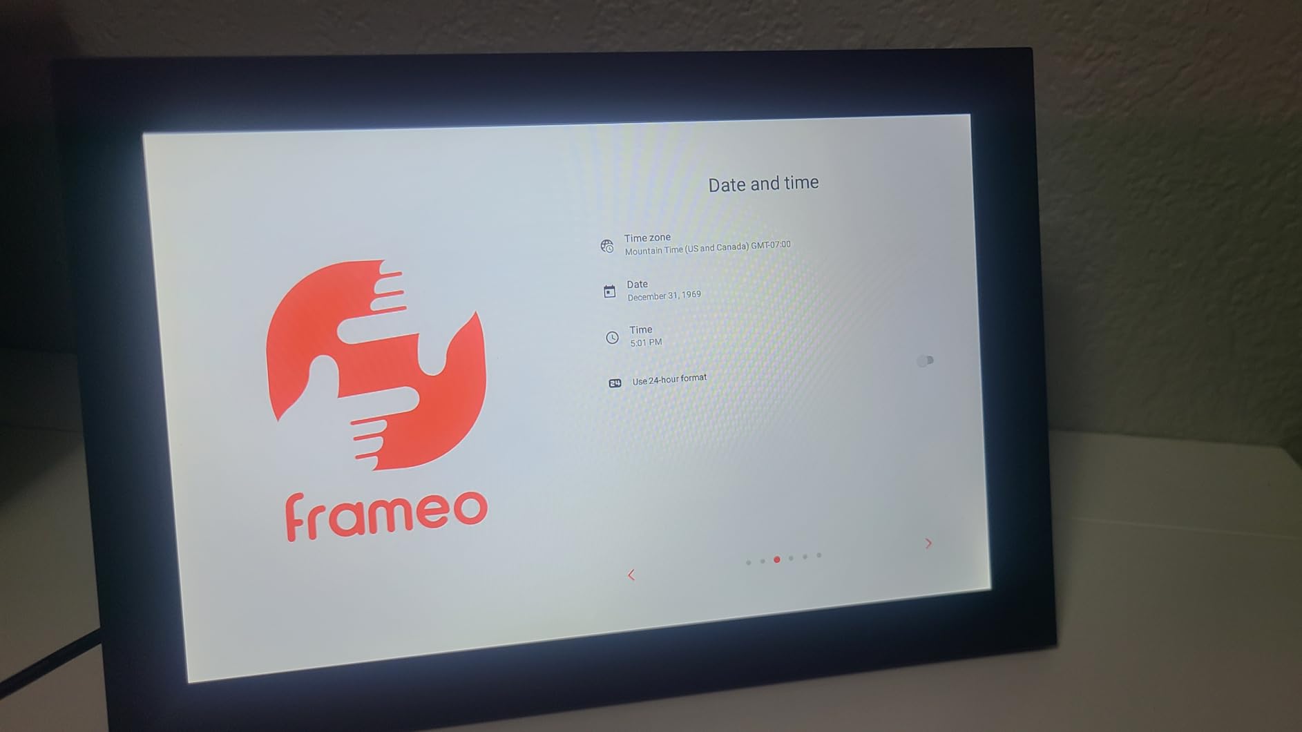 32GB FRAMEO 10.1 Inch Smart WiFi Digital Photo Frame 1280x800 IPS LCD Touch Screen, Auto-Rotate Portrait and Landscape, Built in 32GB Memory, Share Moments Instantly via Frameo App from Anywhere customer photo 2