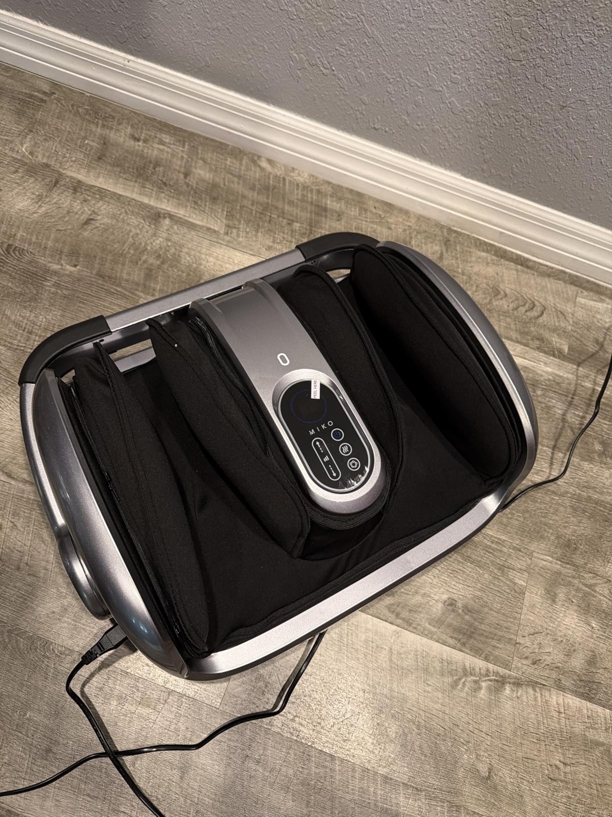 MIKO Shiatsu Foot, Leg and Calf Massager with Heat customer photo 2