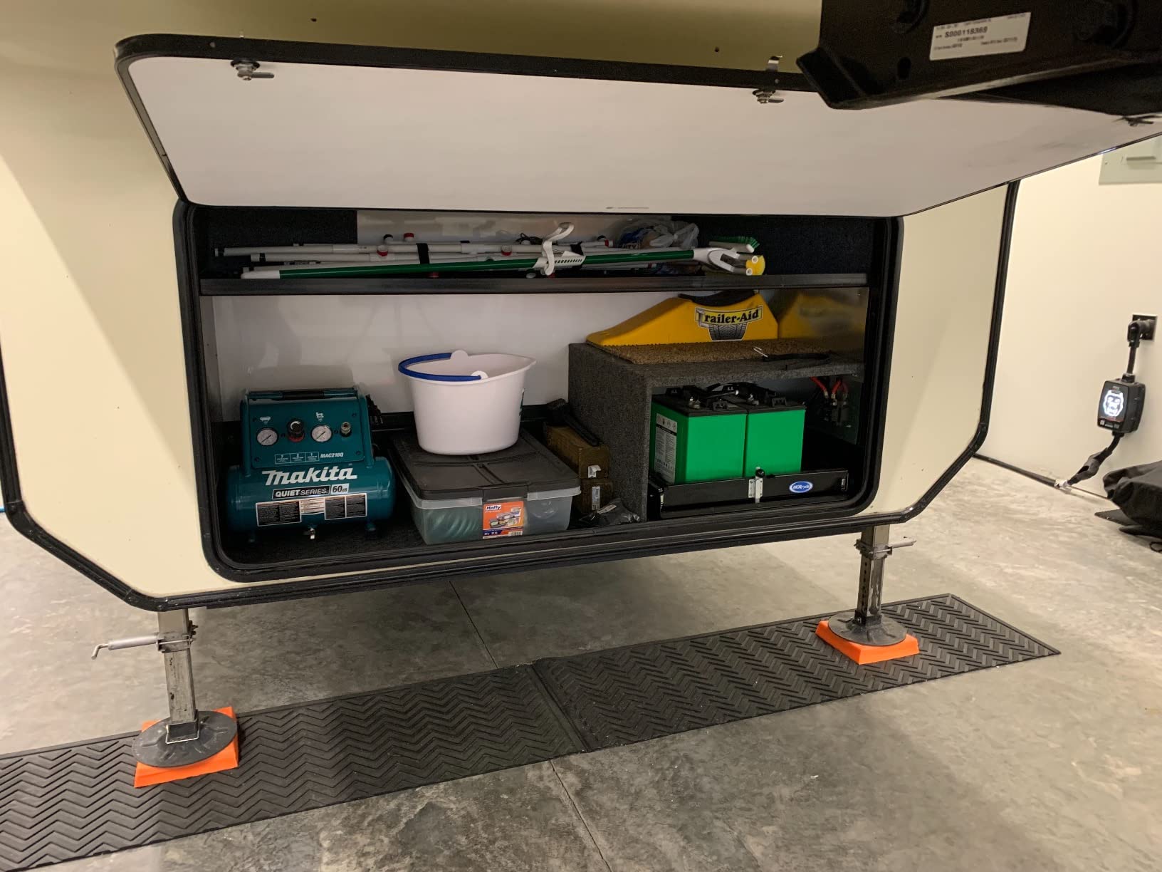 Makita MAC210Q Quiet Series, 1 HP, 2 Gallon, Oil-Free, Electric Air Compressor customer photo 2