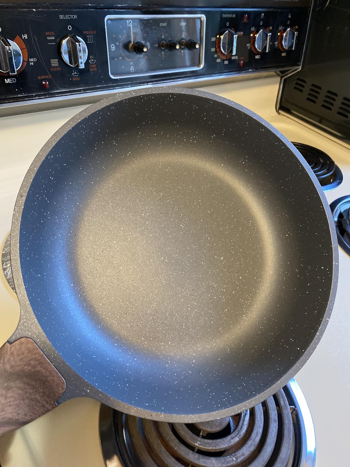 SENSARTE Nonstick Frying Pan Skillet, Swiss Granite Coating Omelette Pan, Healthy Stone Cookware Chef's Pan, PFOA Free (9.5 Inch) customer photo 1