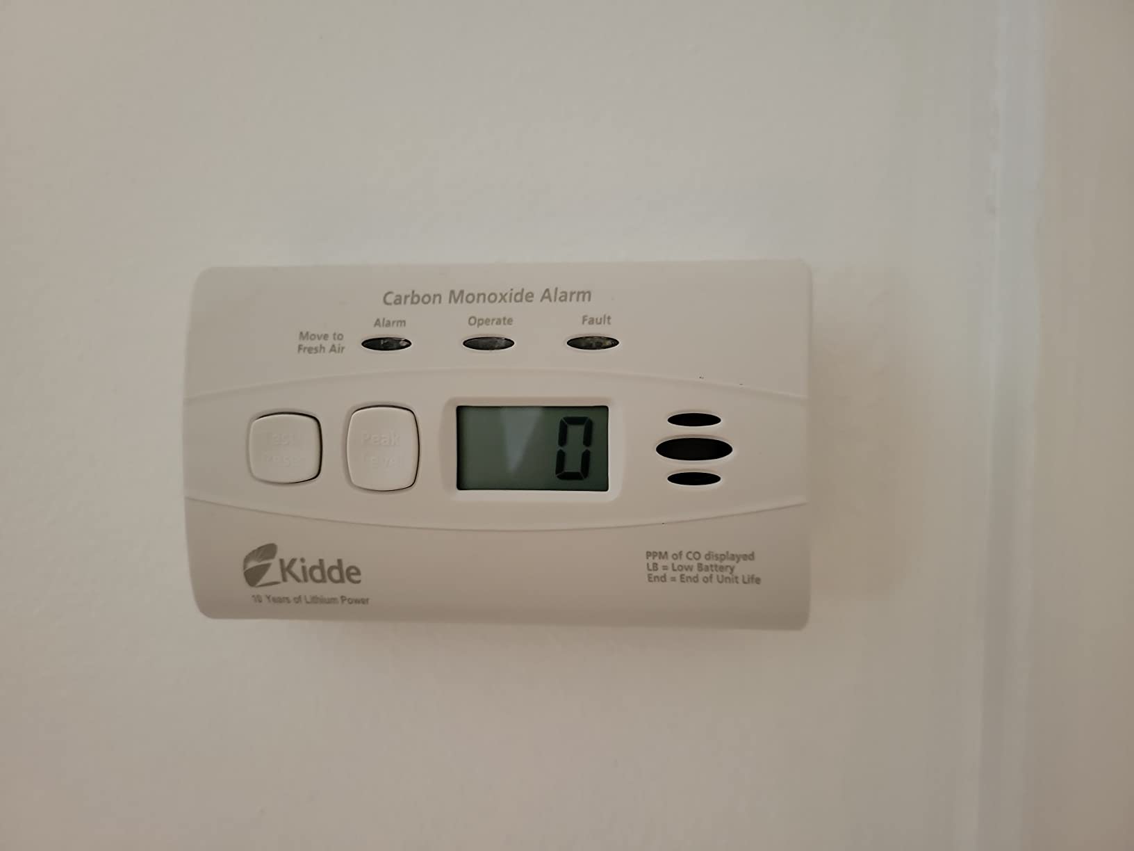 Kidde Carbon Monoxide Detector, 10-Year Battery Powered, Digital Display, LED Status Indicators, 85 dB Alarm, 3rd Edition customer photo 1