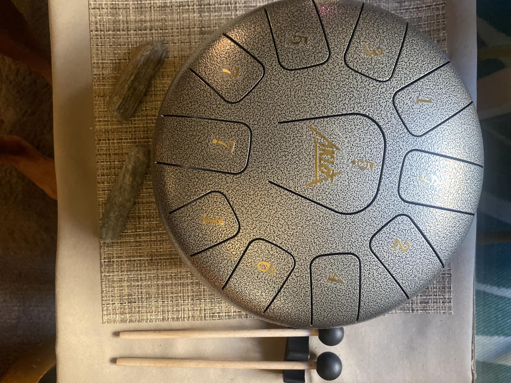 AKLOT Steel Tongue Drum, 10 inch 11 Notes Tank Drum C Key Percussion Steel Drum Kit w/Drum Mallets Note Stickers Finger Picks Mallet Bracket and Gig Bag customer photo 2