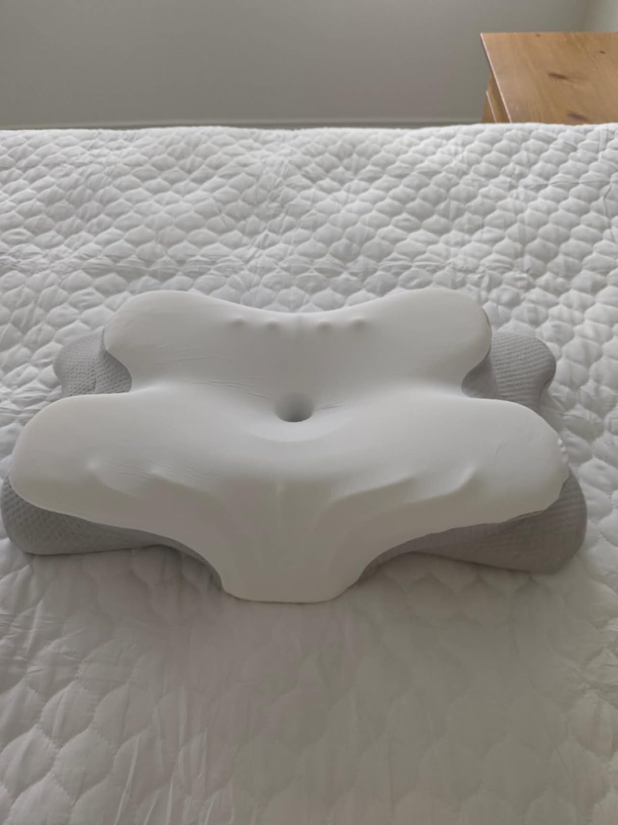 VYLEE Ergonomic Memory Foam Pillow for Neck Pain Relief - Cooling Side & Back Sleeper Support - Orthopedic Contour Bed Pillow with Breathable Cover - Cervical Support, Deep Sleep Comfort customer photo 1