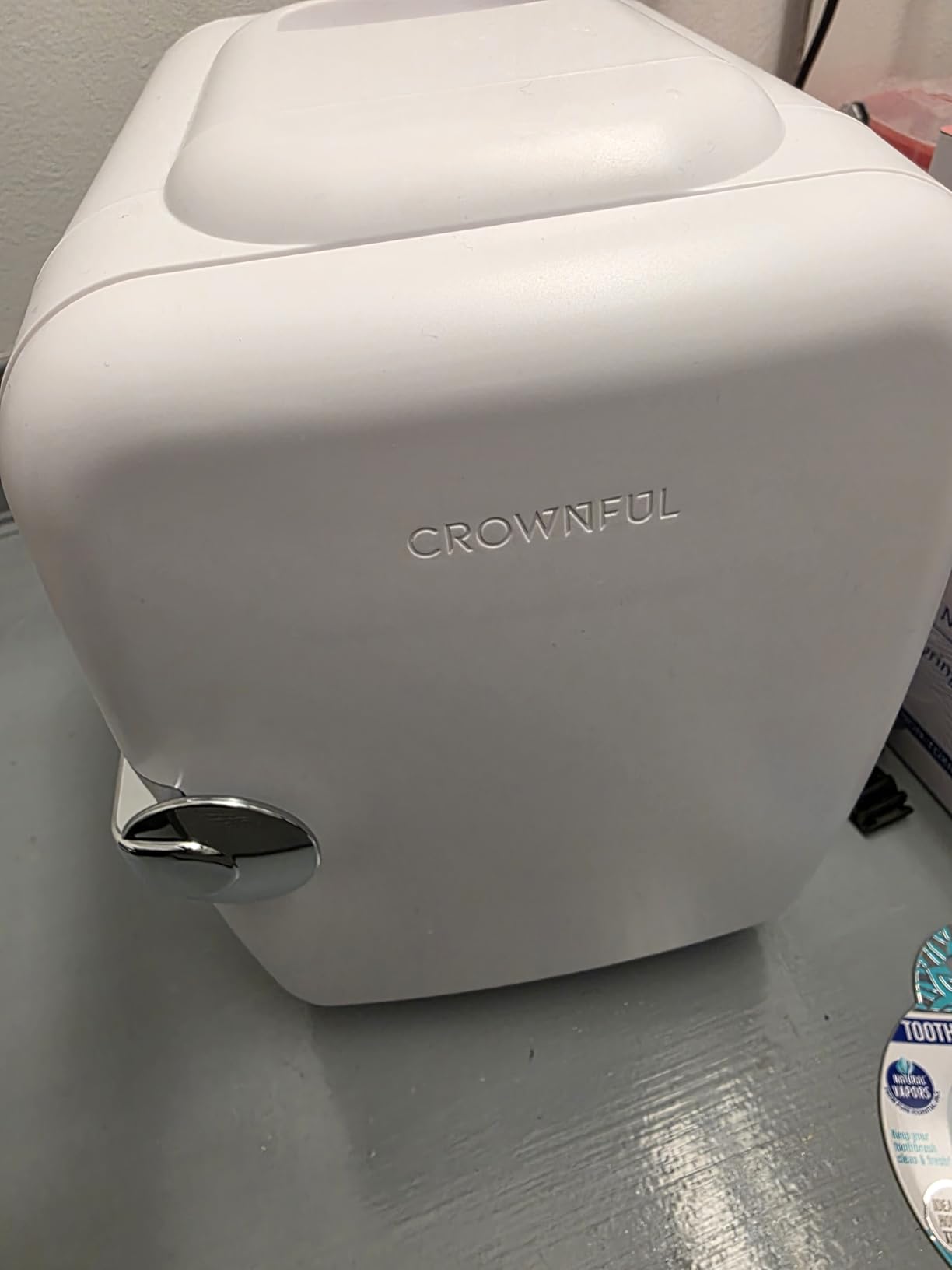 CROWNFUL Mini Fridge, 4 Liter/6 Can Portable Cooler and Warmer Personal Refrigerator for Skin Care, Cosmetics, Beverage, Food, Great for Bedroom, Office, Car, Dorm, ETL Listed (White) customer photo 2