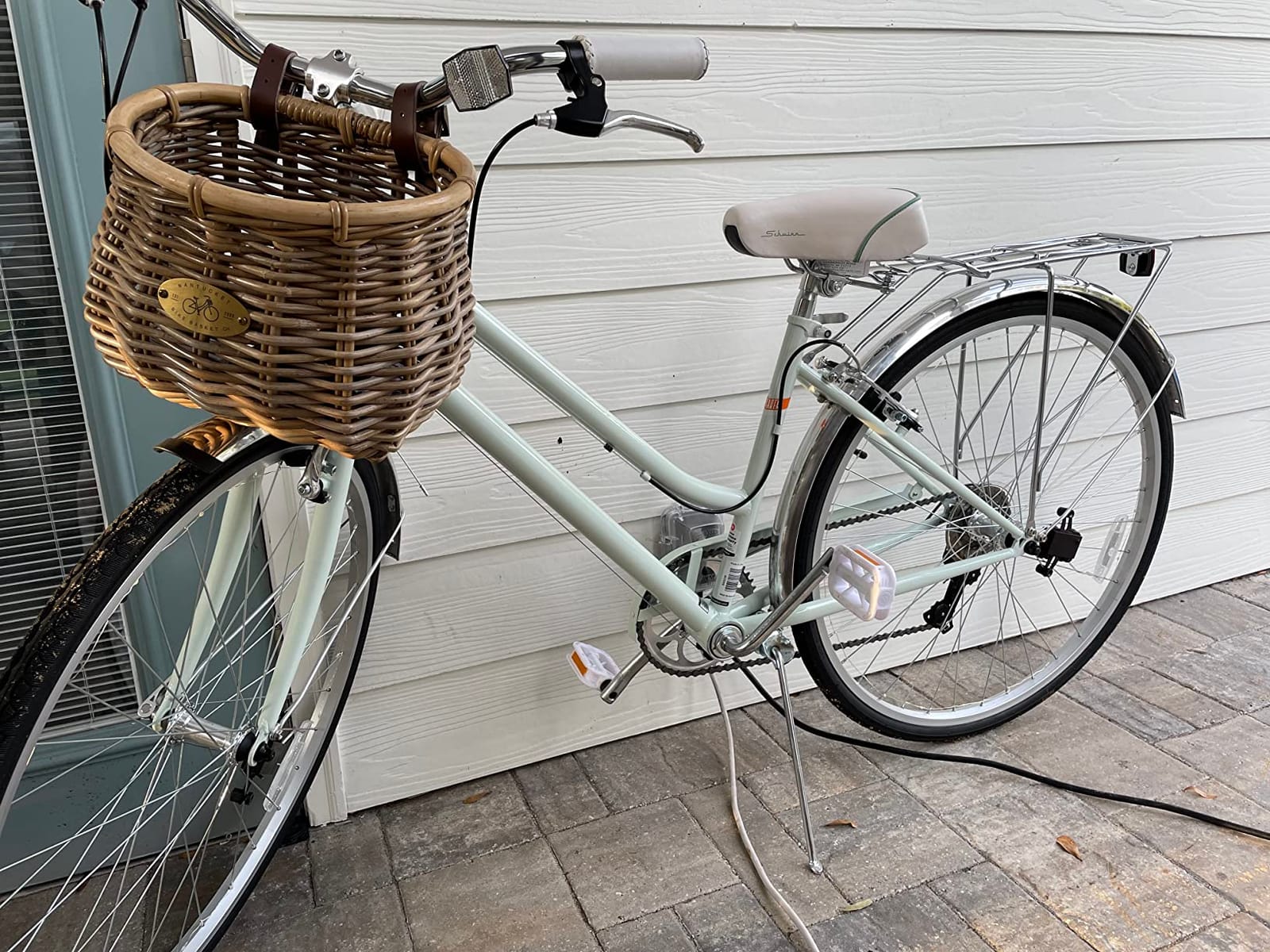 Schwinn Wayfarer Hybrid Bike, 700c Mens and Womens Bike, 7-Speed Hybrid Bicycle, Retro Steel Frame, Front and Rear Linear Pull Brakes, Fenders, Cargo Space customer photo 2