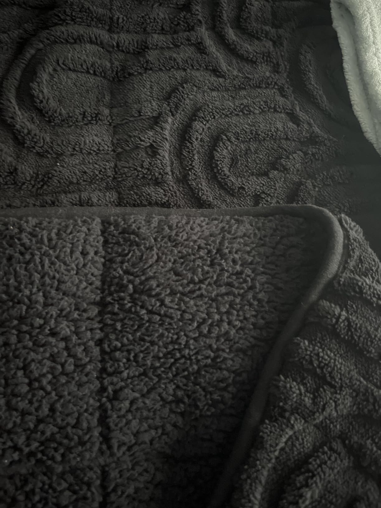 Cottonblue Weighted Blanket 15 lbs Queen Size 60x80 inches, Flannel Shaggy Sherpa Weighted Blanket for Adults Comfortable Weighted Blankets for Calming and Relax, Bed Sofa Heavy Blankets, Grey customer photo 2