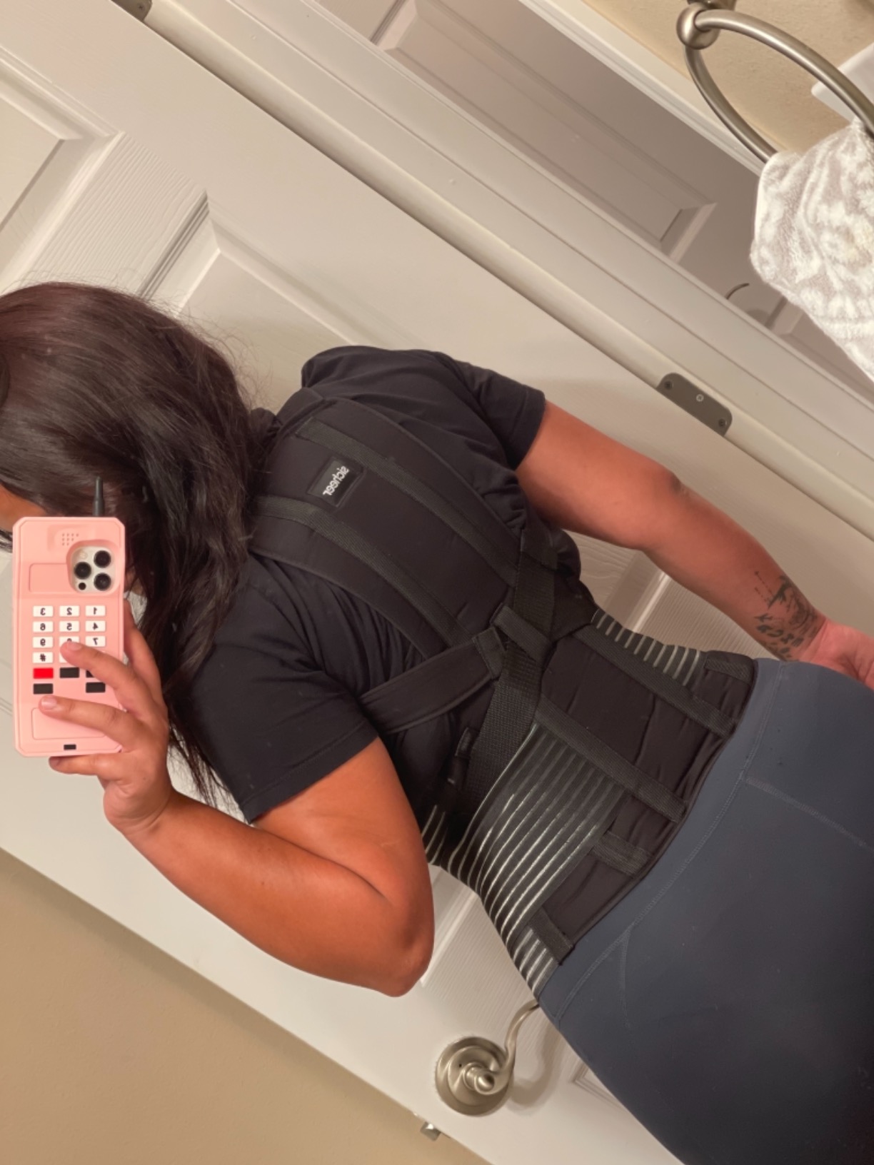 SICHEER Posture Corrector Back Brace for Women & Men, Medium, Waist 34-38