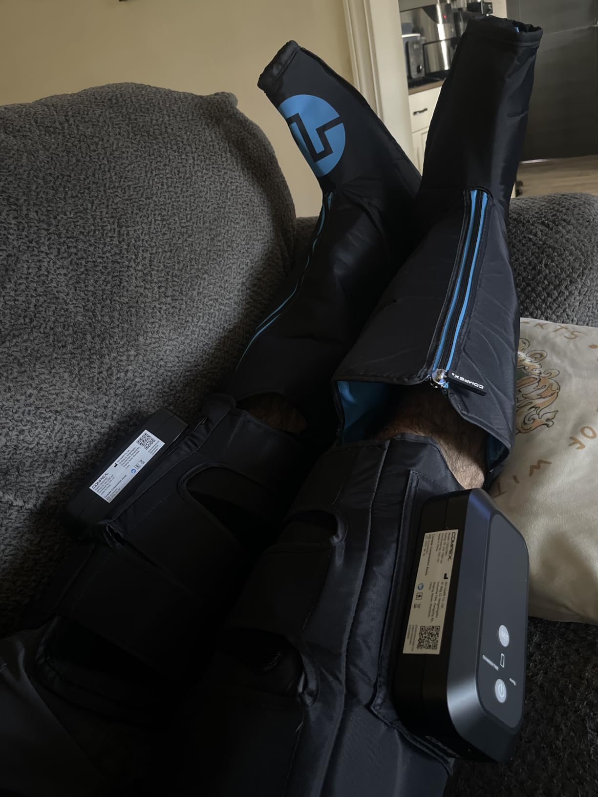 Compex Ayre Wireless Rapid Recovery Compression Boots - High Tech Compression Massage - S/M customer photo 2
