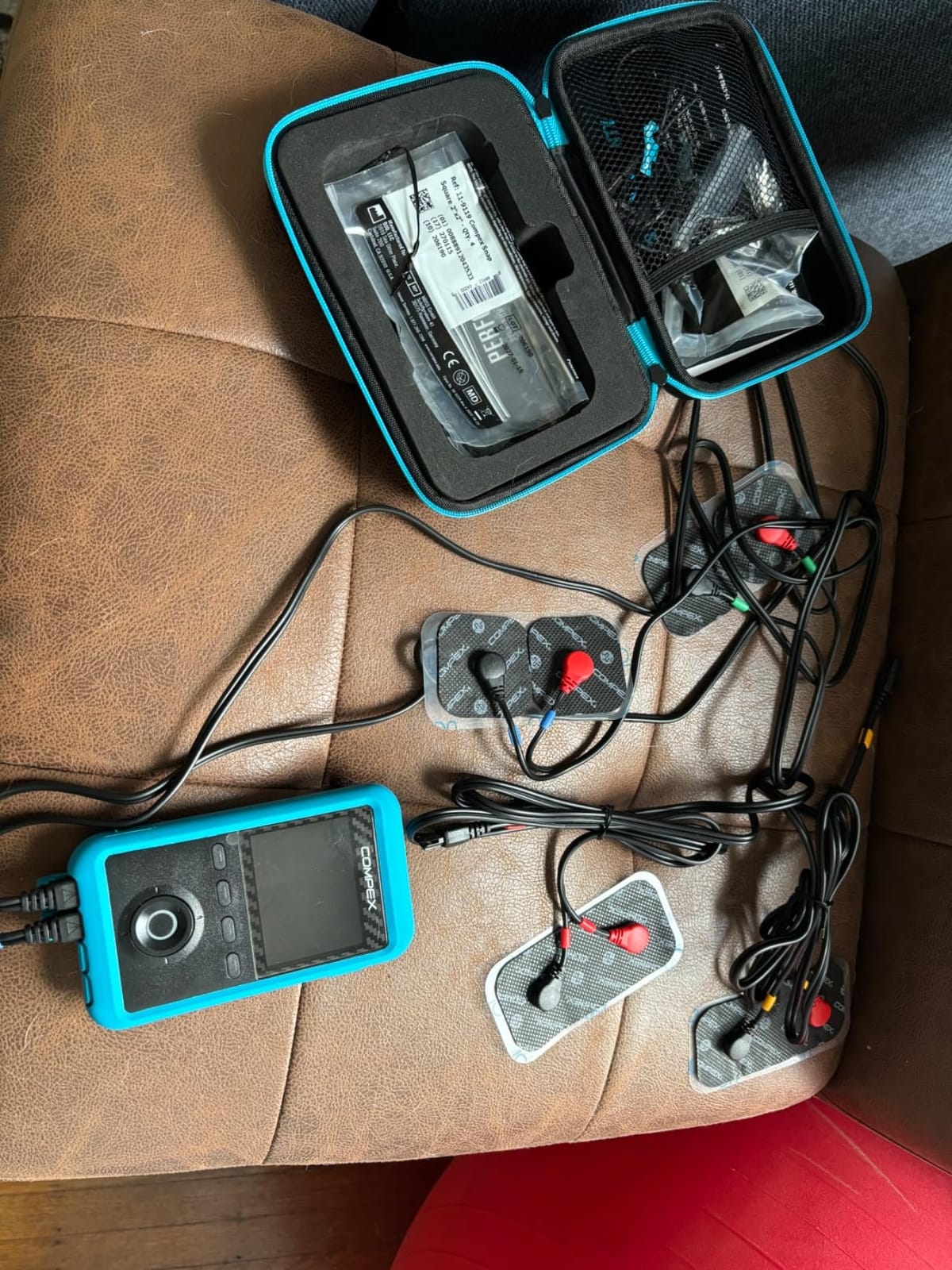 Compex Edge 3.0 Muscle Stimulator with TENS Kit - 4 Programs - Helps facilitate and Improve Muscle Performance customer photo 2