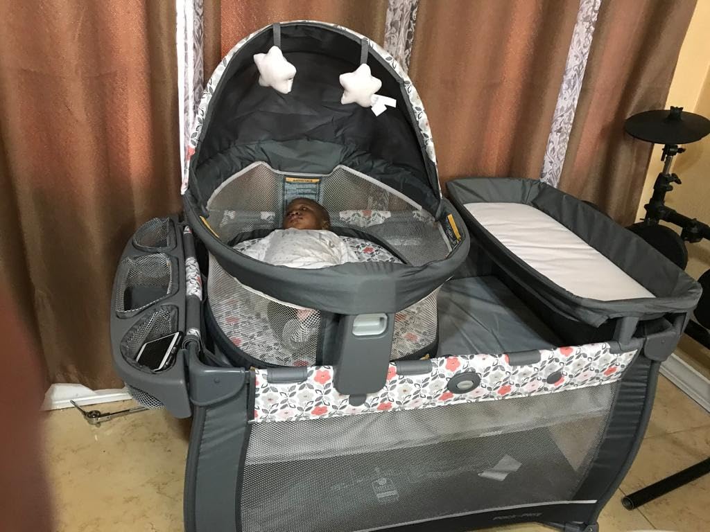 Graco Pack n Play Dome LX Playard with Baby Bassinet, Lightweight Portable Crib, Redmond customer photo 2
