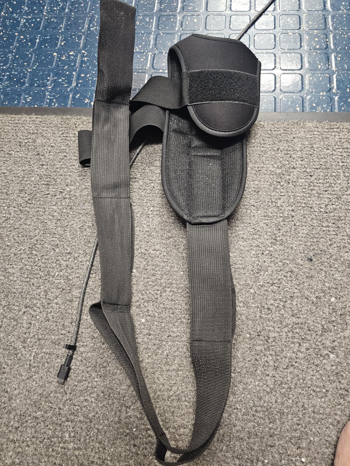 DMoose Fitness Foot & Calf Stretcher with Adjustable Padded Stretching Strap for Plantar Fasciitis, Hamstring, Heel Spurs and Achilles Tendonitis Relief - Yoga Leg Stretch Strap for Flexibility customer photo 2