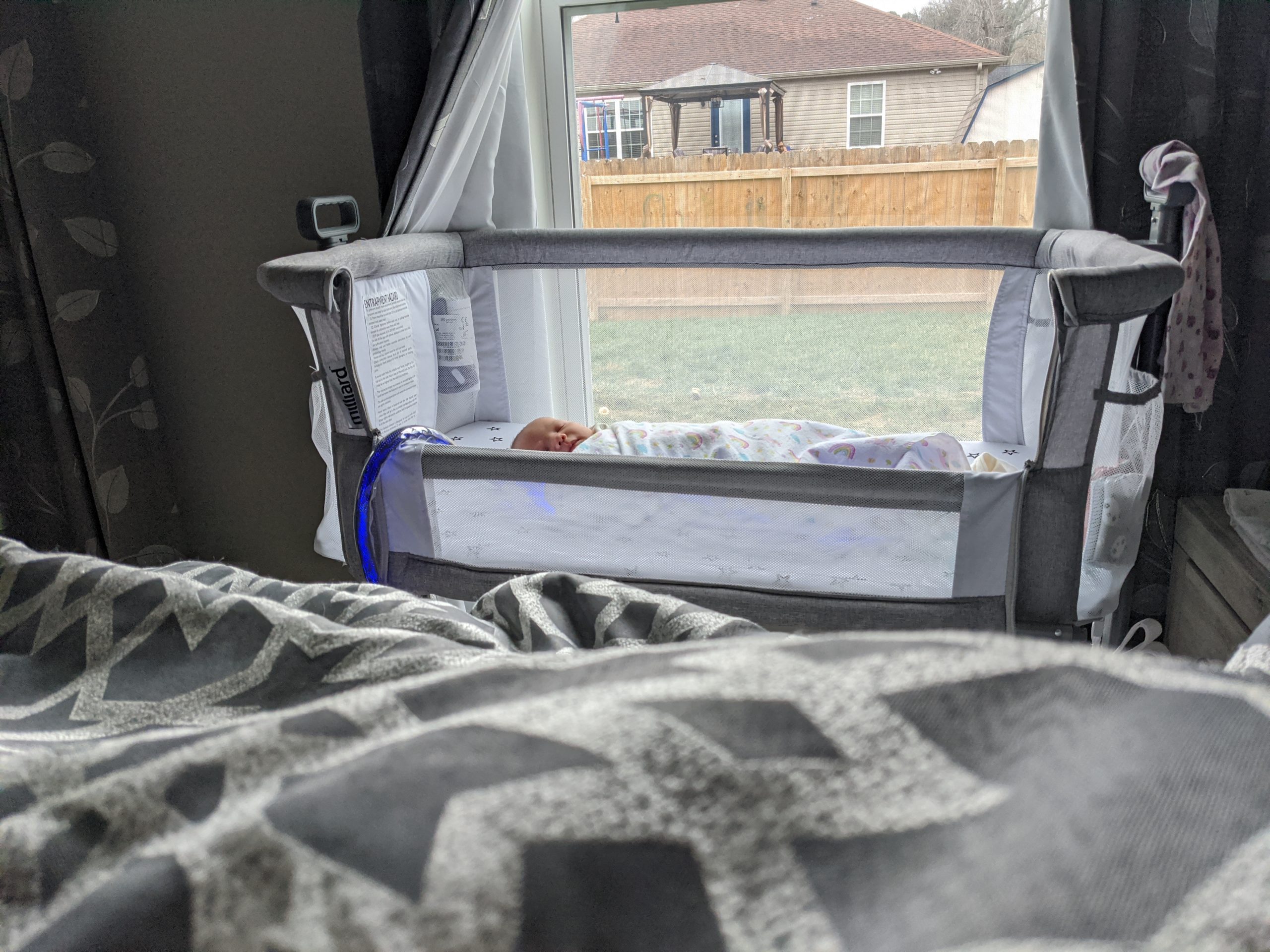 Milliard Baby Bedside Bassinet Sleeper, Bassinet for Newborn with Plush Mattress, Mesh Breathable, Adjustable Side Sleeper Portable Crib for Infant customer photo 1