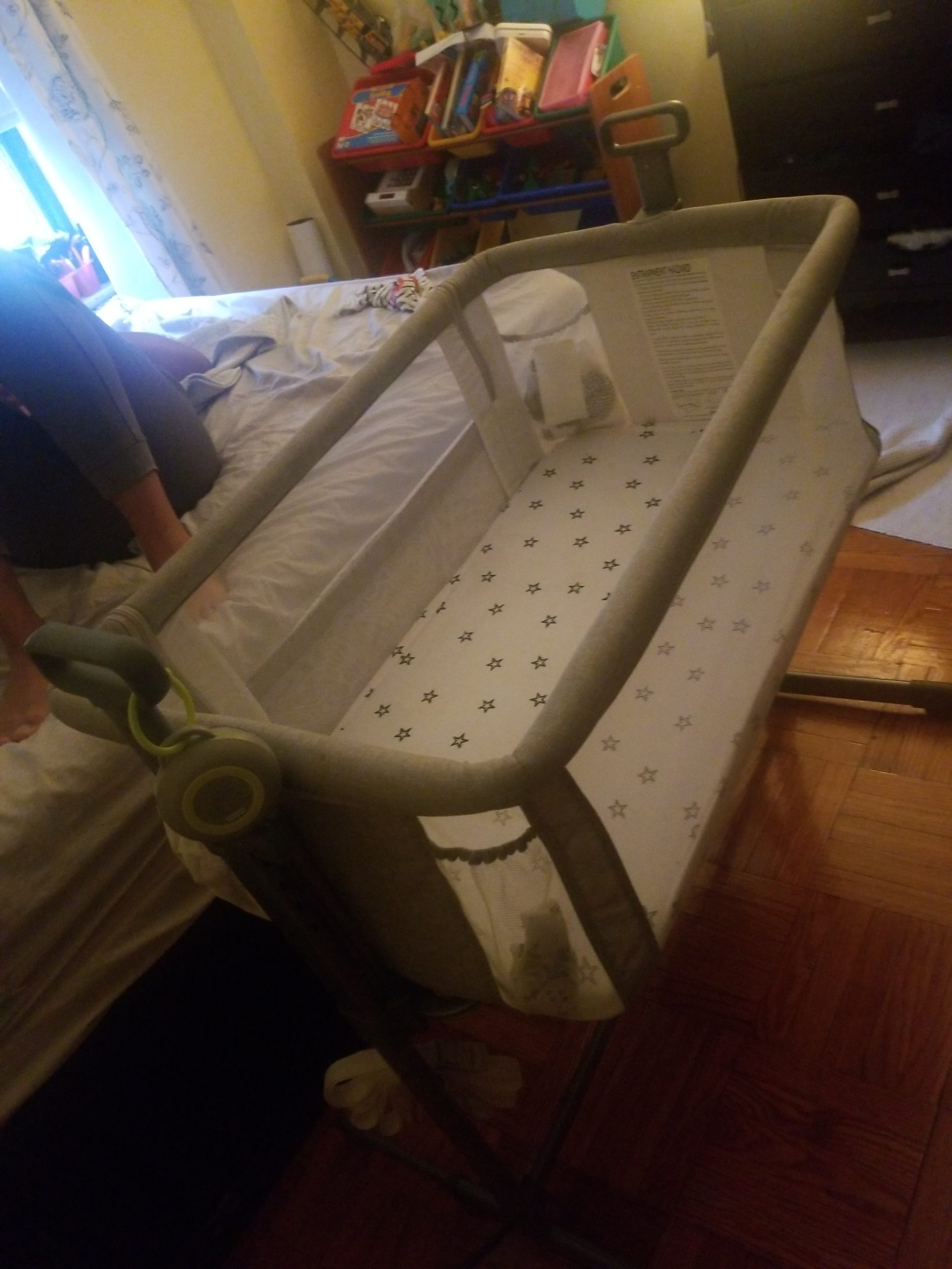 Milliard Baby Bedside Bassinet Sleeper, Bassinet for Newborn with Plush Mattress, Mesh Breathable, Adjustable Side Sleeper Portable Crib for Infant customer photo 2