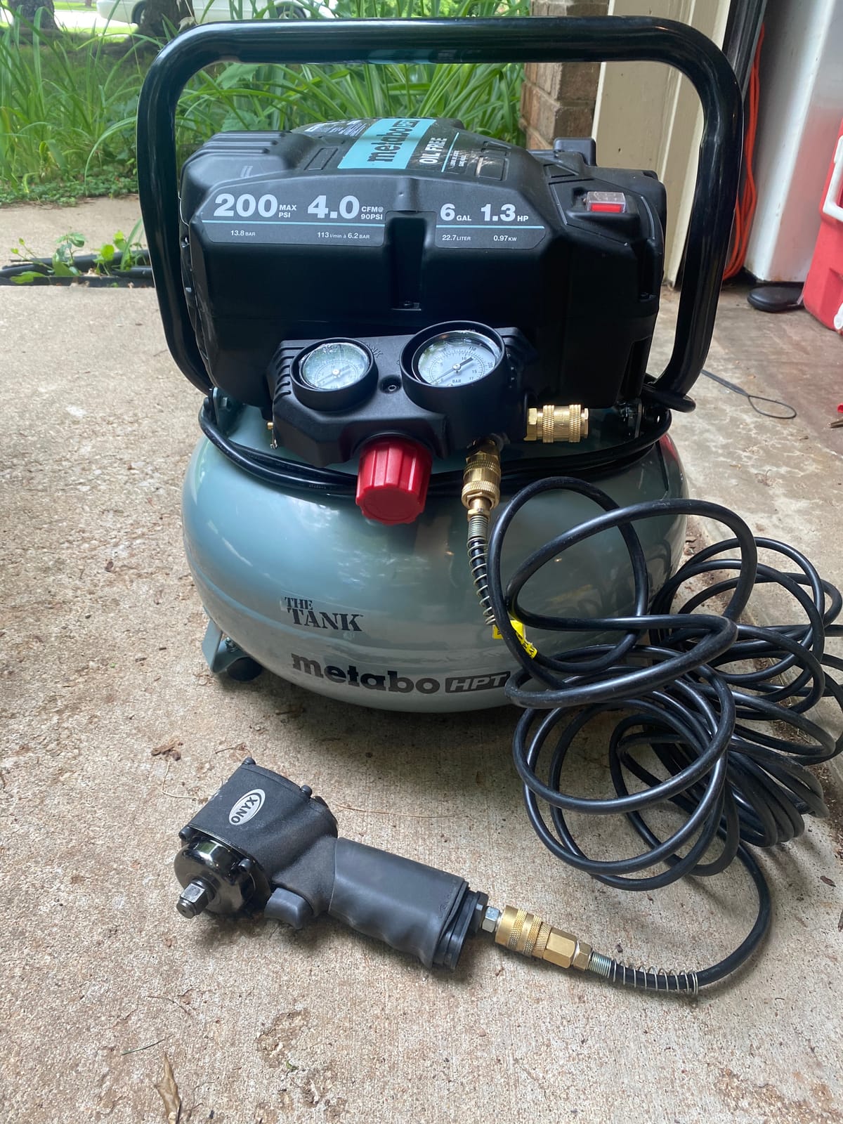 Metabo HPT Portable Pancake Air Compressor, 6 Gallon 200 PSI, EC914S customer photo 2