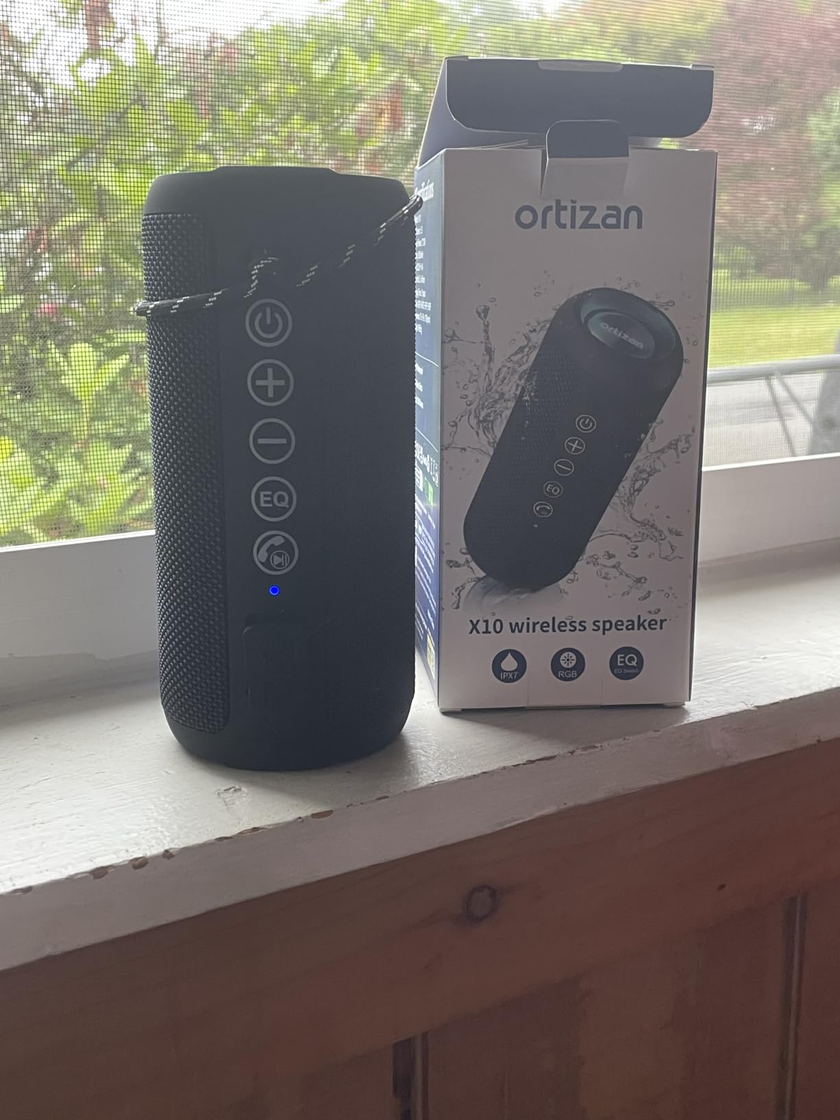 Ortizan Portable Bluetooth Speaker (1st Gen), IPX7 Waterproof, Wireless, Big Sound and Deep Bass, TWS Pairing, 30Hrs of Playtime, for Home/Party/Outdoor/Beach customer photo 2