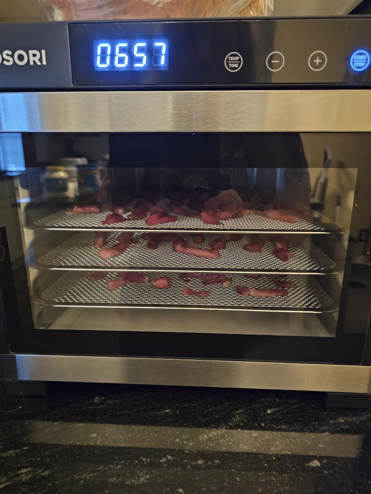 Cosori Food Dehydrator, 6 Stainless Steel Trays with 6.5 ft² Drying Space customer photo 1