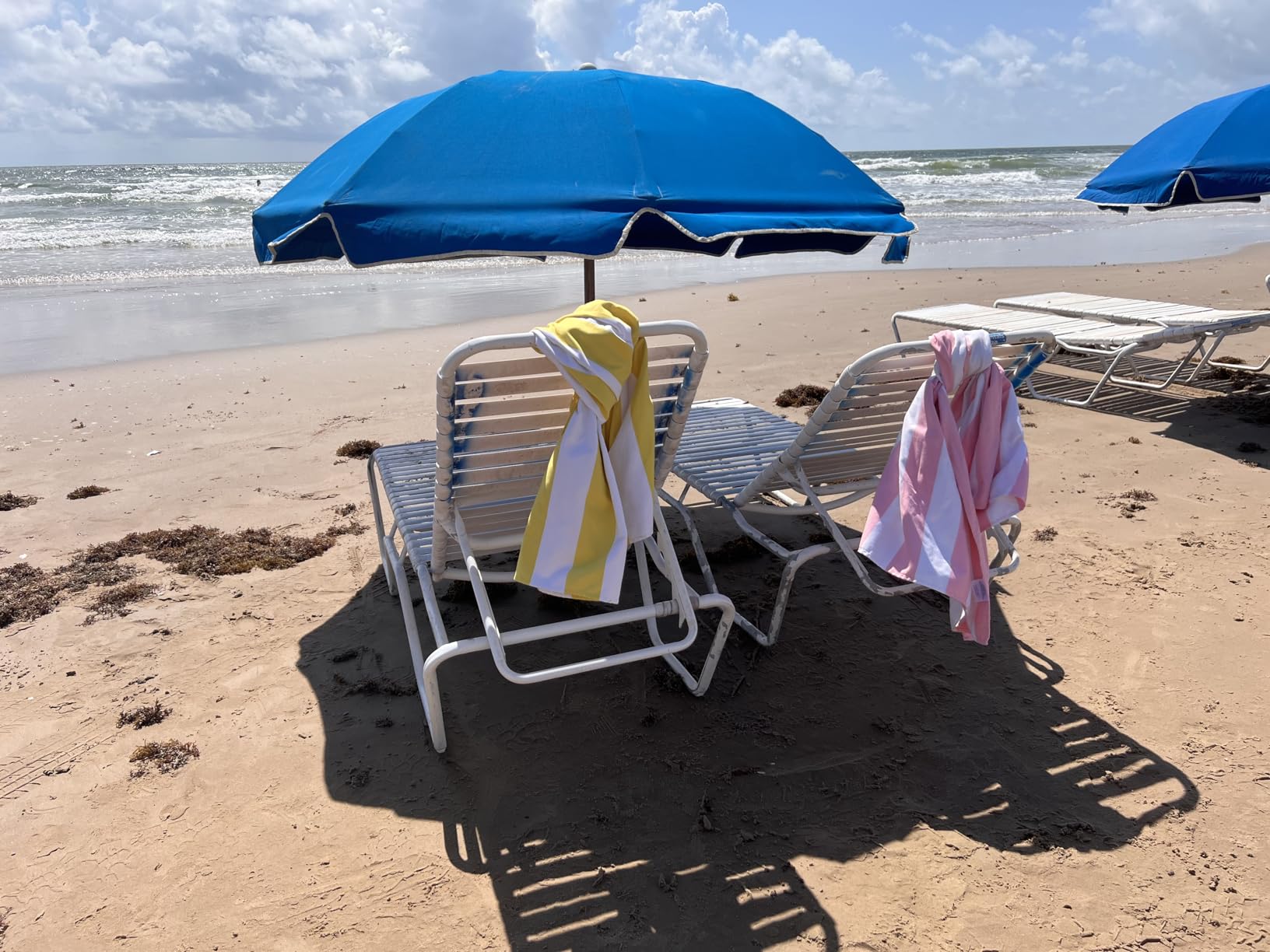 Dock & Bay Beach Towel - Quick Dry, Sand Free - Compact, Lightweight - 100% Recycled - Includes Bag - Cabana Light - Malibu Pink - Large (160x90cm, 63x35