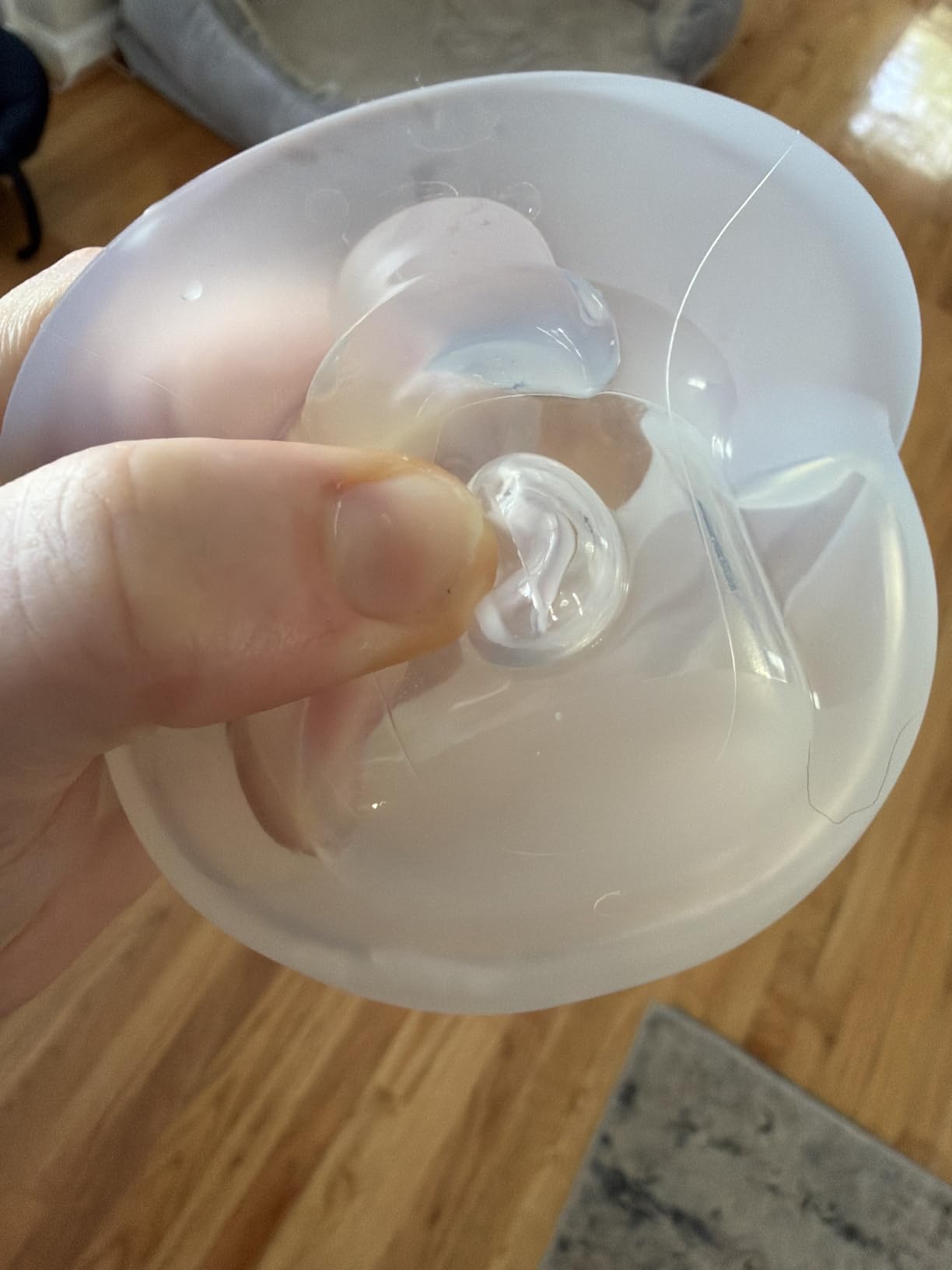 Elvie Curve - Manual Wearable Breast Pump - Hands-Free, Kick-Proof, Portable Silicone Pump that Can Be Worn in-Bra for Gentle, Natural Milk Expression - Breast Feeding Essentials customer photo 2