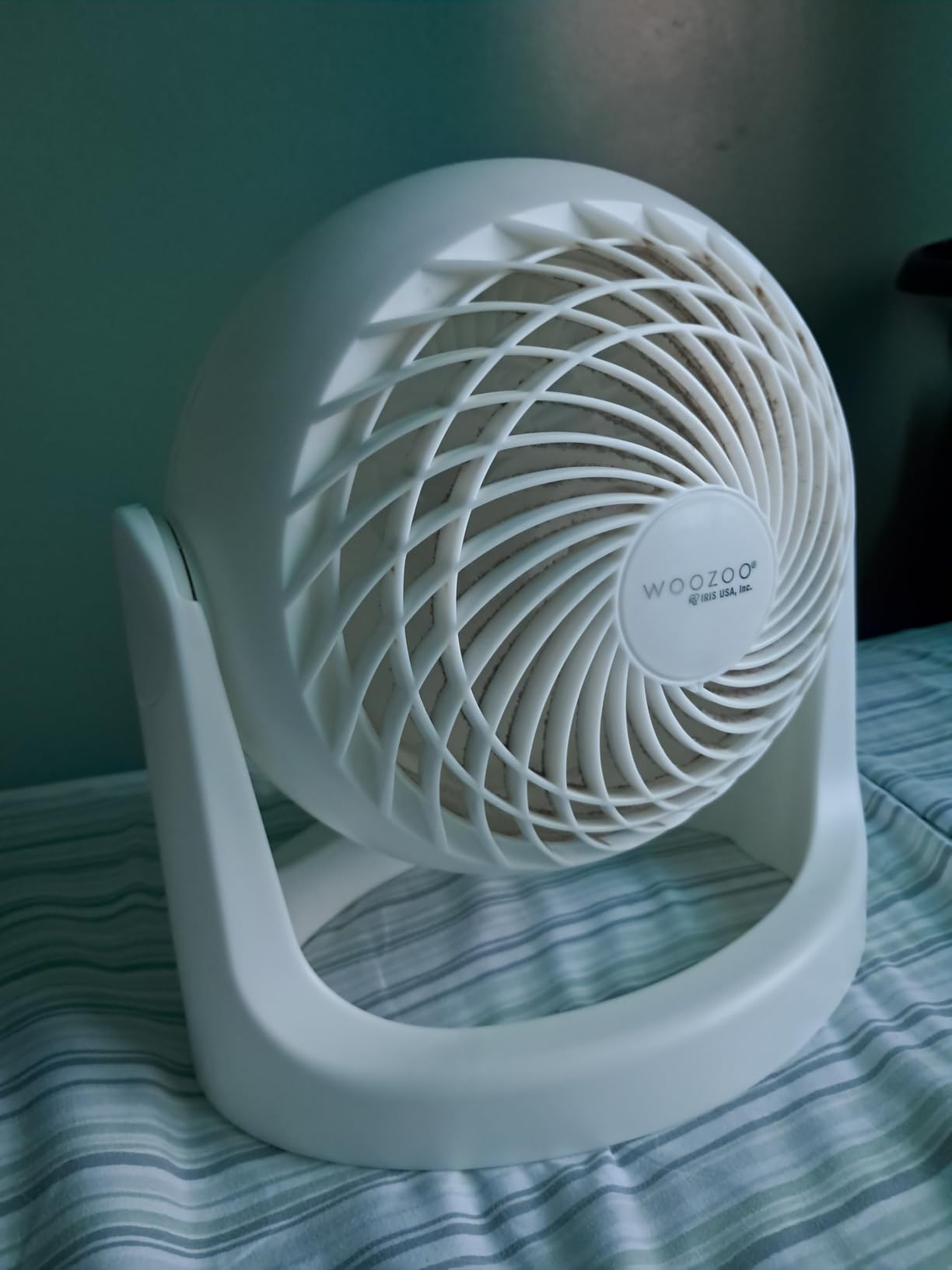 IRIS USA WOOZOO Small Desk Fan, 360 Vertical Tilt, Quiet Table Fan, Black | 52ft Max Air Distance, 30 db, Table Top Fan for Bedroom, Office, Dorm, Kitchen, Air Circulator customer photo 2