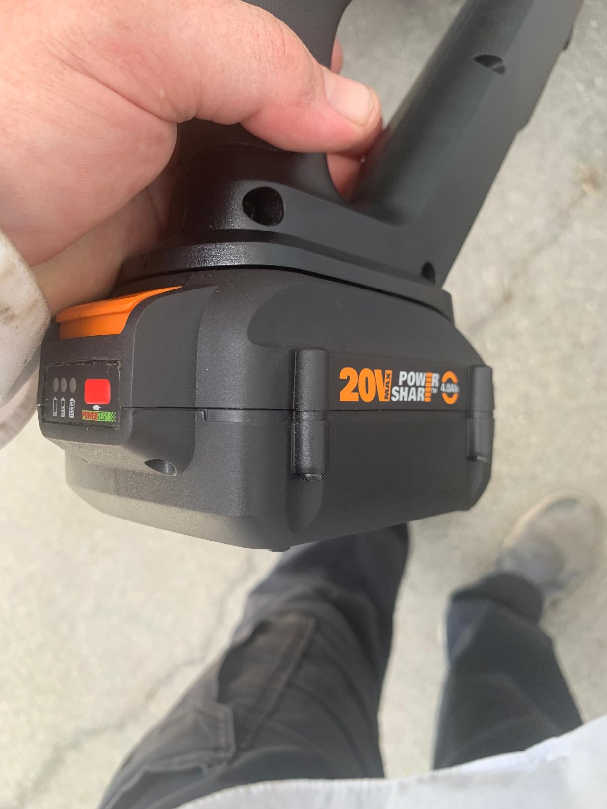 WORX Nitro Cordless Leaf Blower, Electric Blower with 410 CFM & 130 MPH, Blowers for Lawn Care with 3.8 Lbs, 4.0 Ah Battery & Charger Included, WG543 customer photo 1