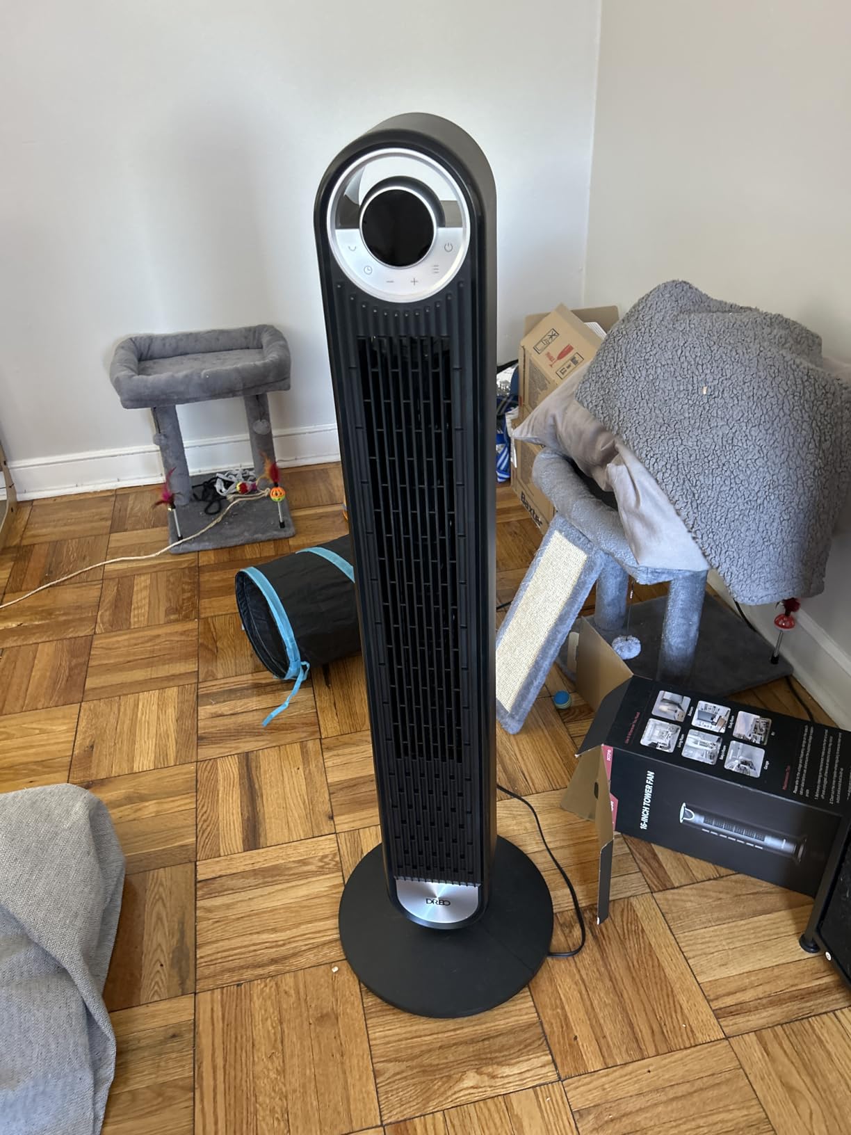 DREO Tower Fan for Bedroom, Upgraded DC 28ft/s Velocity, 9 Speeds | Quiet Standing Fan, 90° Oscillating Cooling Fan, 4 Modes, 12H Timer, Bladeless Fan Powerful for Home, Black customer photo 1