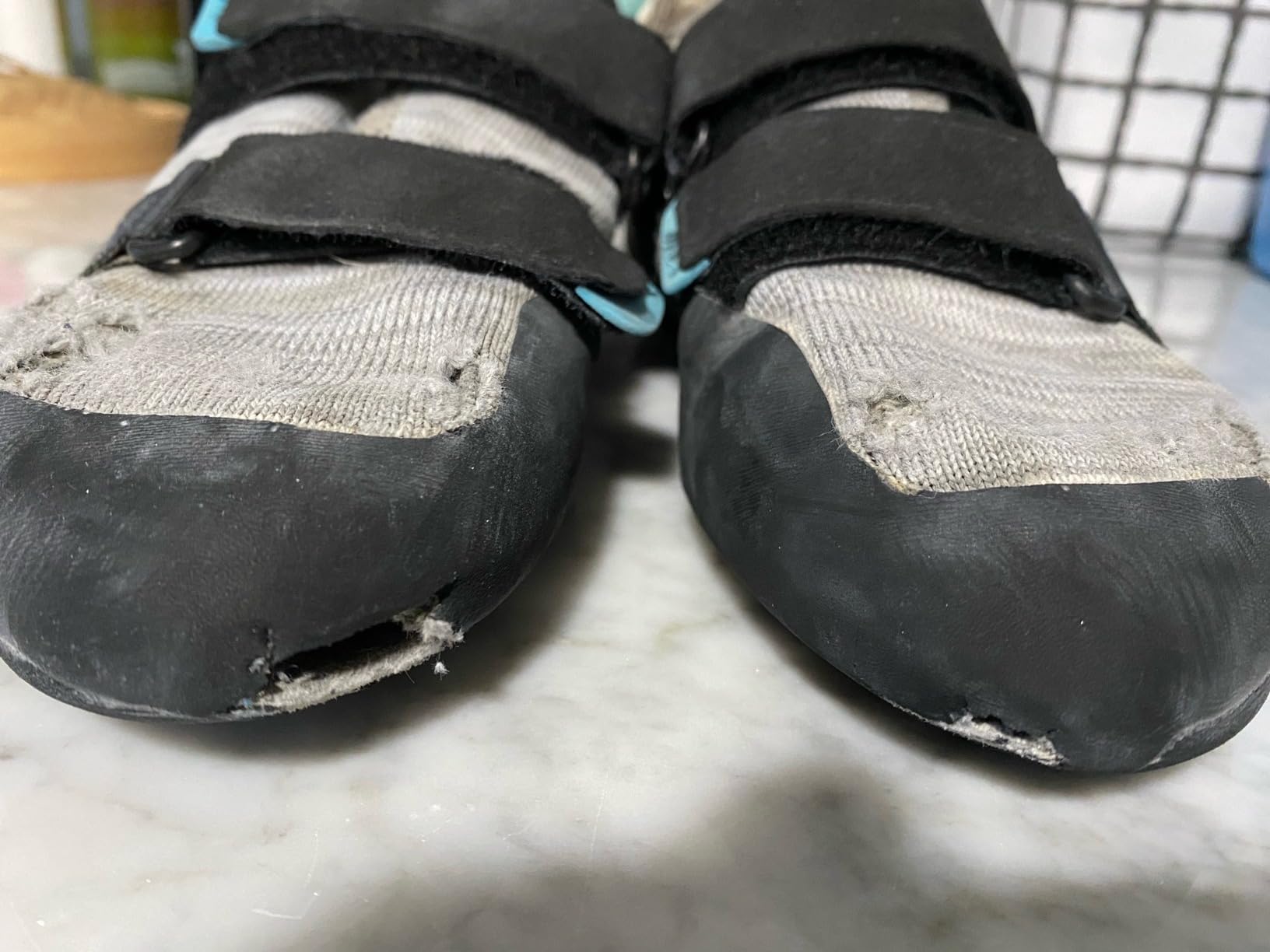 BLACK DIAMOND Women's Momentum Strap Rock Climbing Shoes, Gym & Outdoor customer photo 2