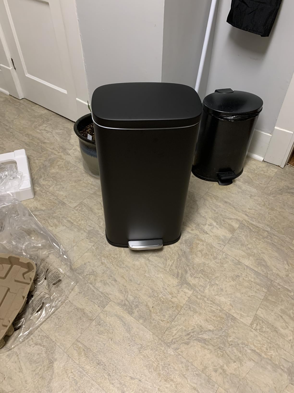 SONGMICS 13 Gallon (50 L) Trash Can, Stainless Steel, Step-On Pedal | Kitchen Garbage Can, Recycling or Waste Bin, with Soft Close Lid, Removable Inner Bucket, Silver ULTB050E01 customer photo 1