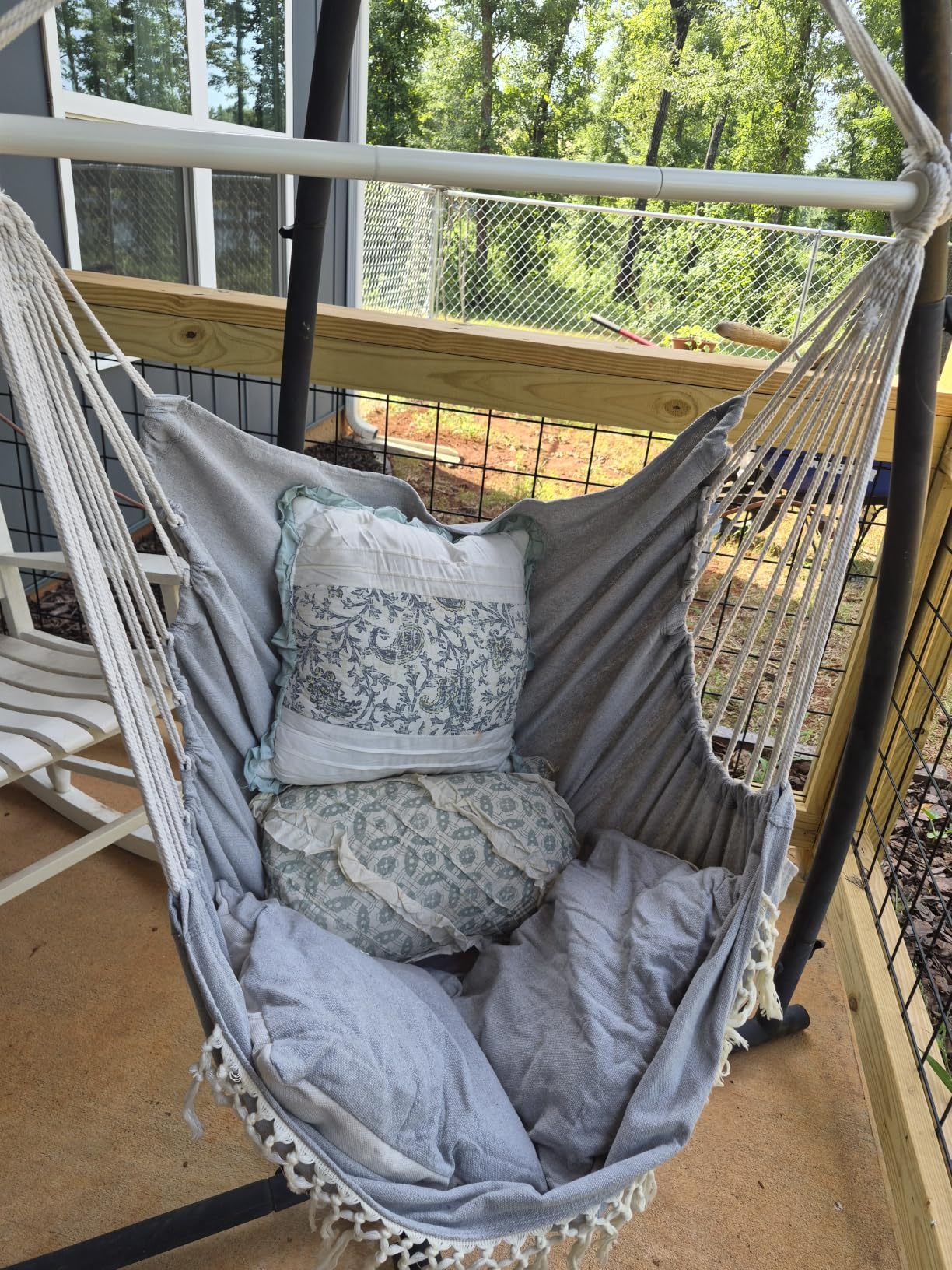 Chihee Hammock Chair Max 500 Lbs 2 Cushions Spreader Bar Strap Carabiner | Collapsible Metal Rod with Anti-Slip Grooves Portable Hanging Swing Side Pocket Macrame Bohemian Chair Indoor Outdoor Garden customer photo 1