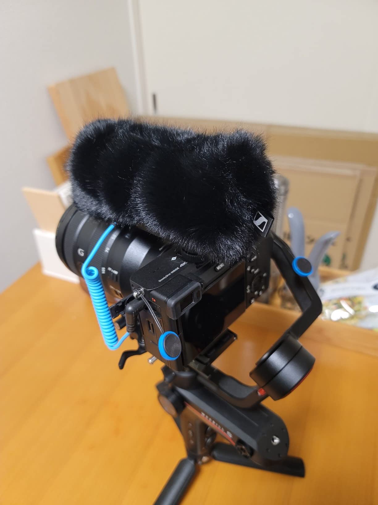 SENNHEISER Professional MKE 400 Directional On-Camera Shotgun Microphone with 3.5mm TRS and TRRS Connectors for DSLR, Mirrorless & Mobile customer photo 1