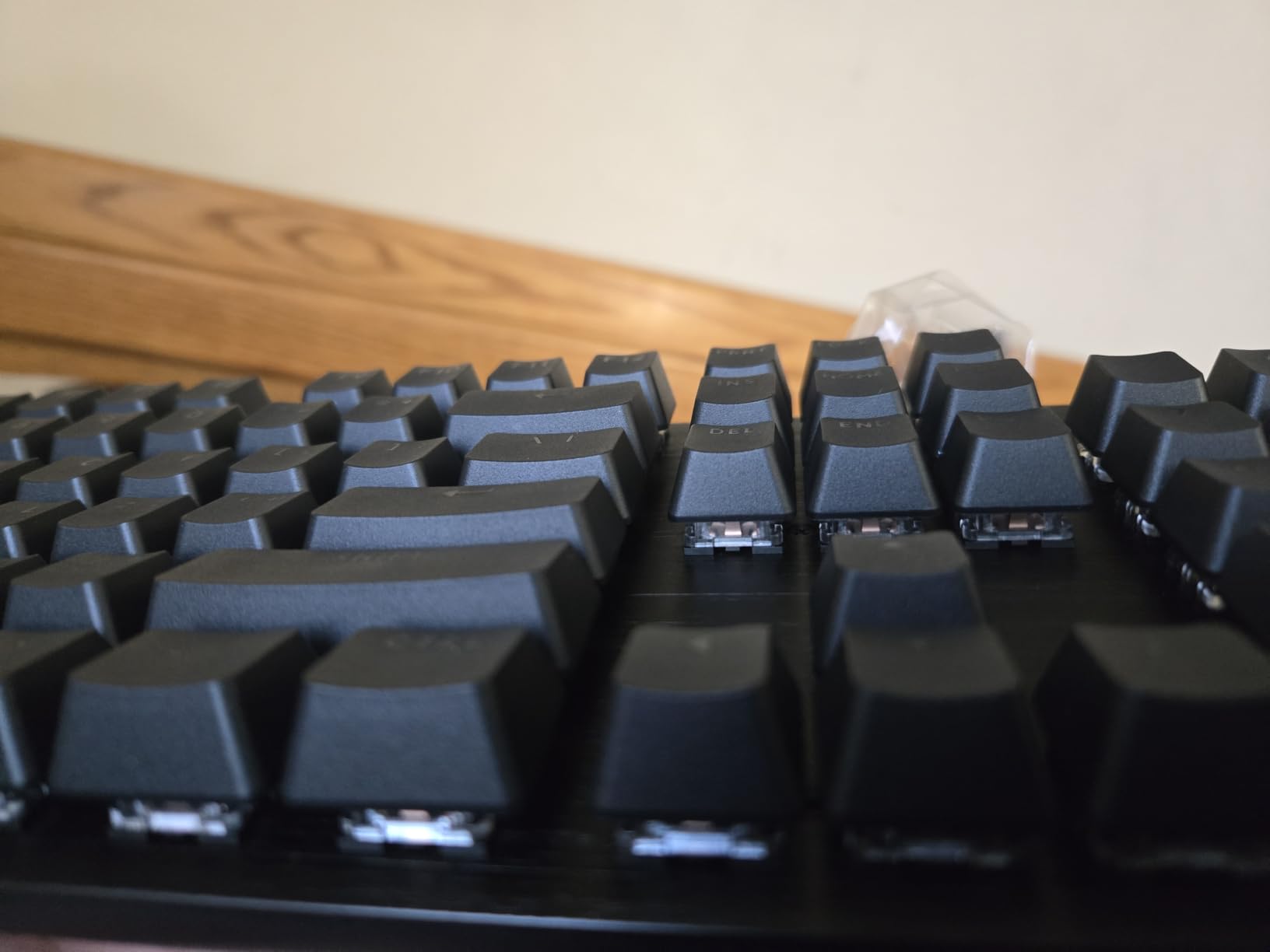 Logitech G413 SE Full-Size Mechanical Gaming Keyboard - Black customer photo 1