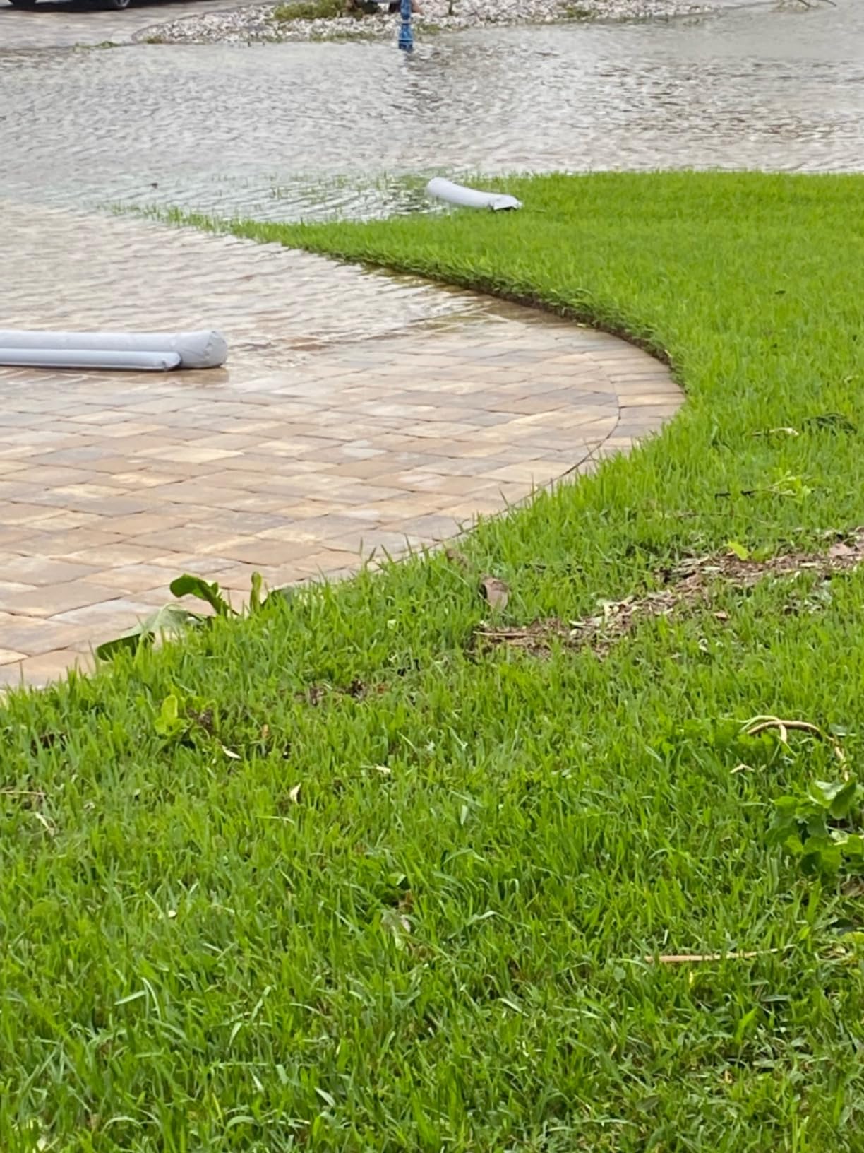 Reusable Flood Barrier & Water Diverter | No Sand Bags, Reusable Flood Protection | Protects Home, Garage, Driveway & Doorway | Flood Prevention Tool | Fast Setup - 4ft x 6in customer photo 2