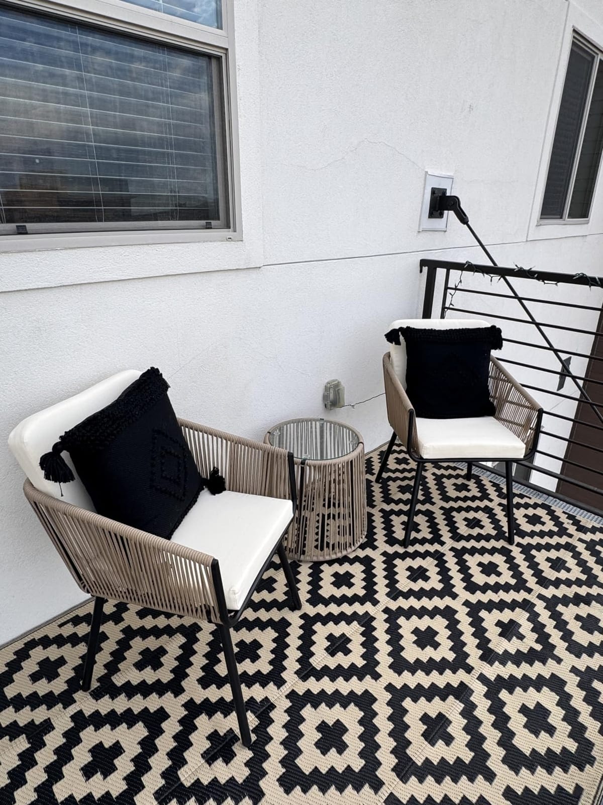 SAND MINE Waterproof Outdoor Rug 5x8 ft, Plastic Reversible Rug, Modern Area Rug for Outdoors, RV, Patio, Backyard, Deck, Black & Beige customer photo 1