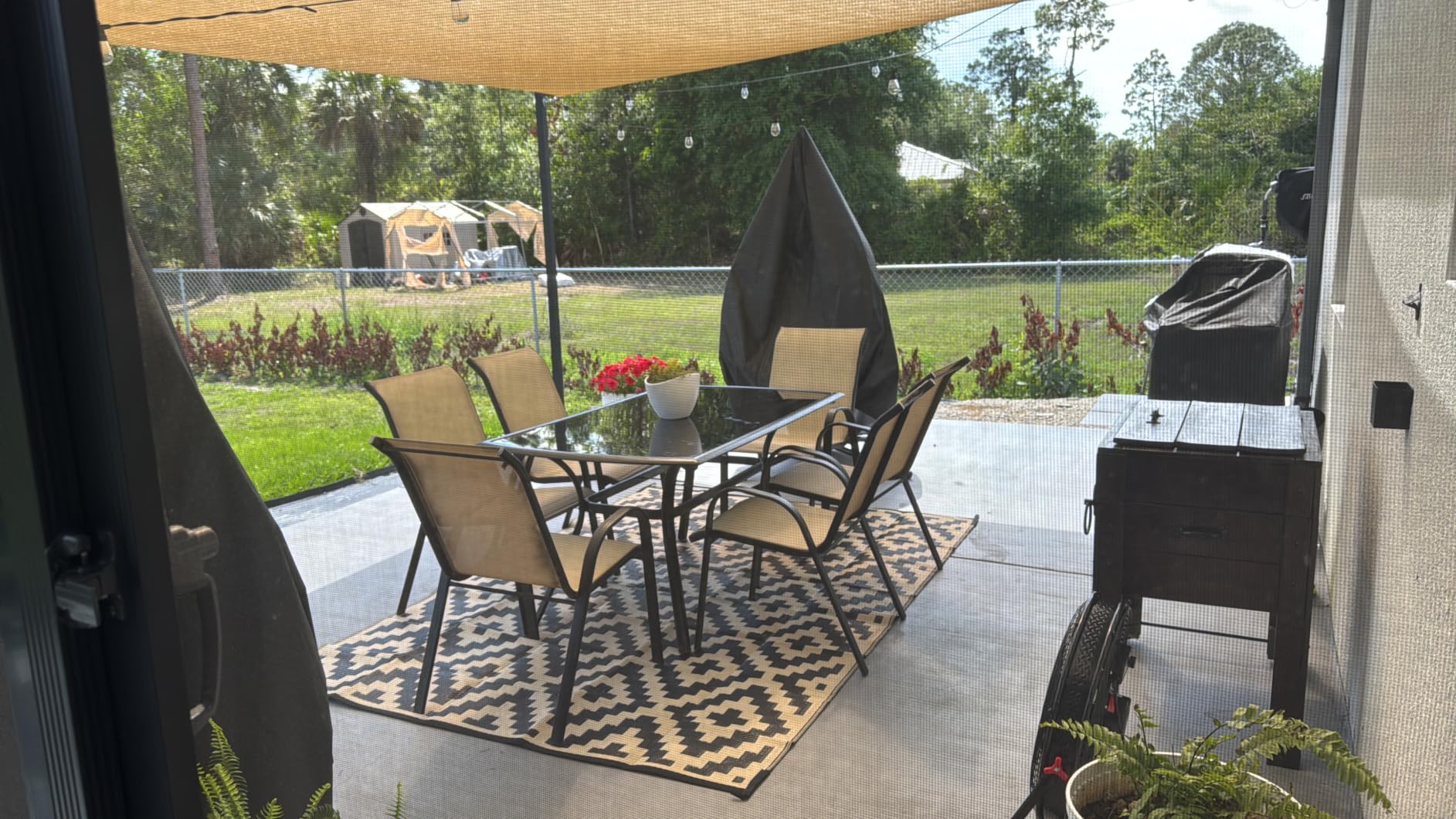 SAND MINE Waterproof Outdoor Rug 5x8 ft, Plastic Reversible Rug, Modern Area Rug for Outdoors, RV, Patio, Backyard, Deck, Black & Beige customer photo 2