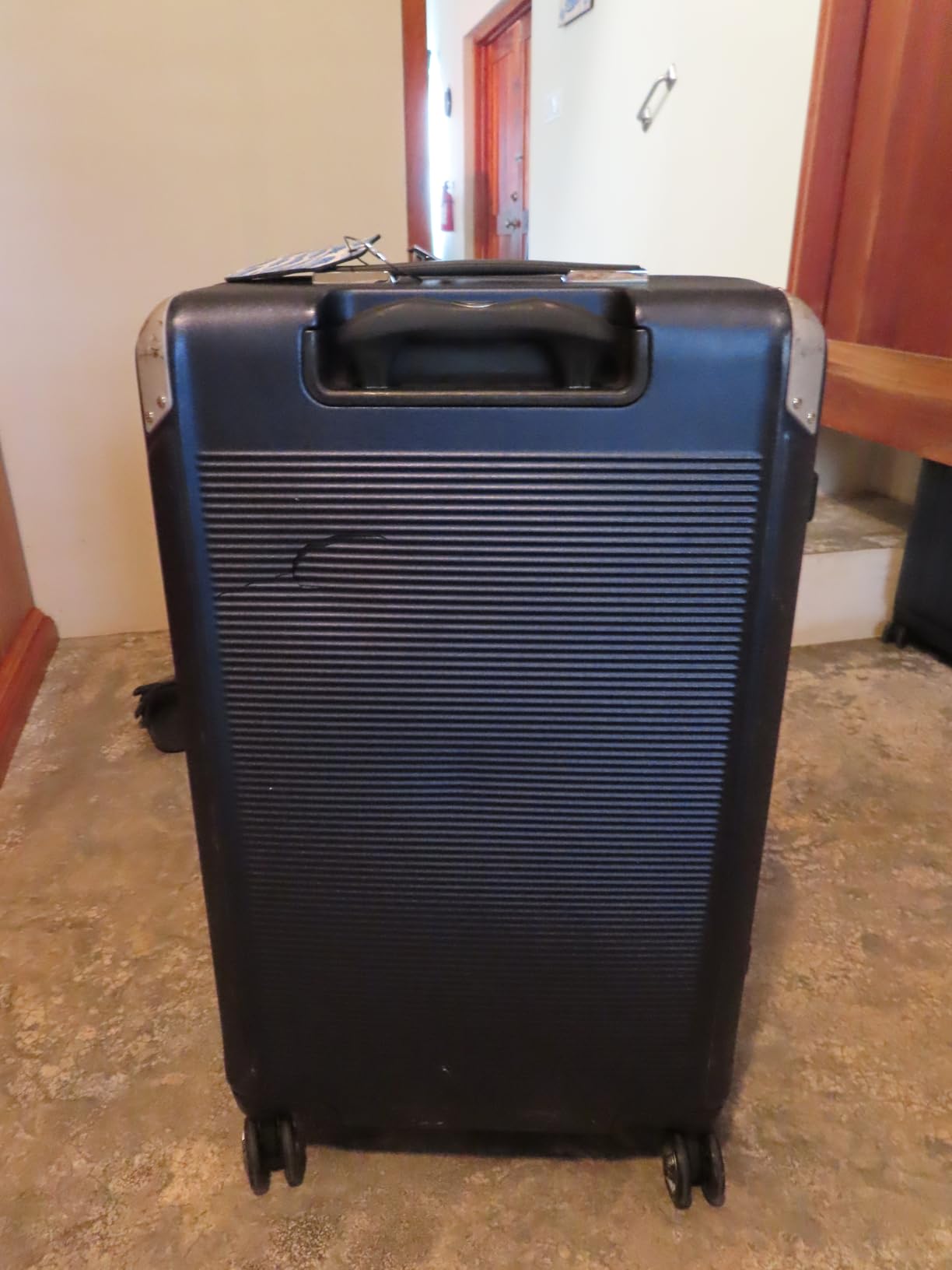 Travelpro Platinum Elite Hardside Checked Luggage, Black, 28-Inch customer photo 2