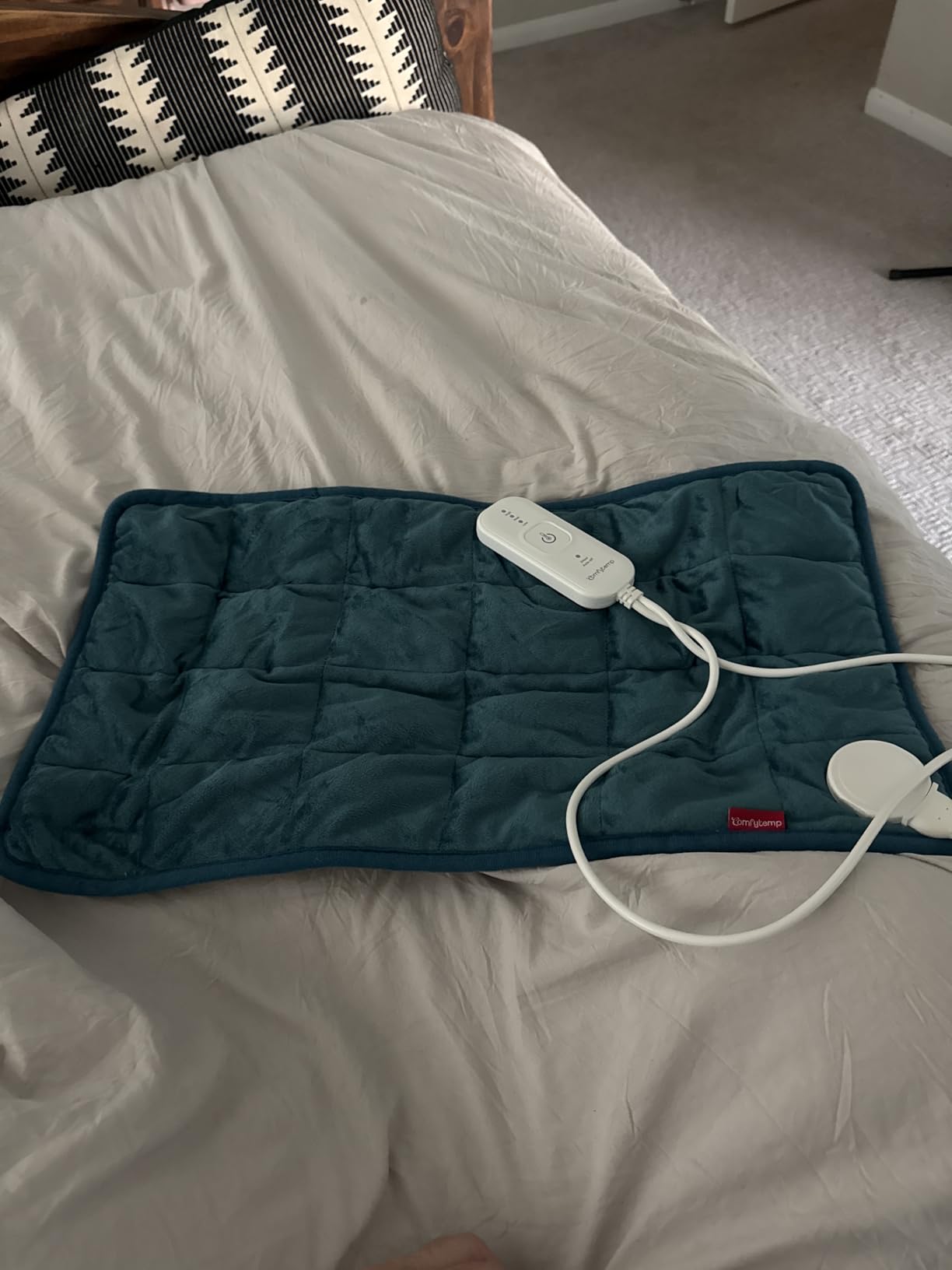 Comfytemp Weighted Heating Pad for Back & Period, FSA Eligible HSA, 12 x 24 | 2.2 lb, Electric Heating Pad for Neck Shoulders, 2H Auto-Off, Washable customer photo 2