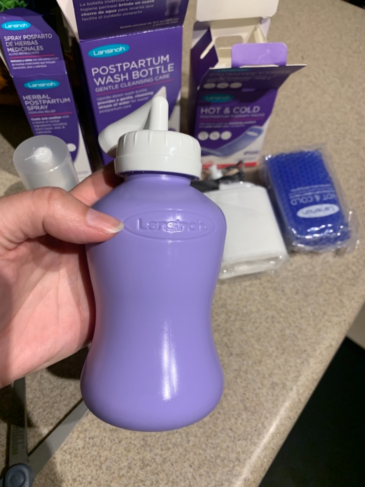 Lansinoh Bounce Back Postpartum Essentials Kit | 16-Piece Gift Set with Peri Bottle, Herbal Perineal Spray, and Reusable Perineal Ice Packs, Postpartum Bundle for New Moms customer photo 2